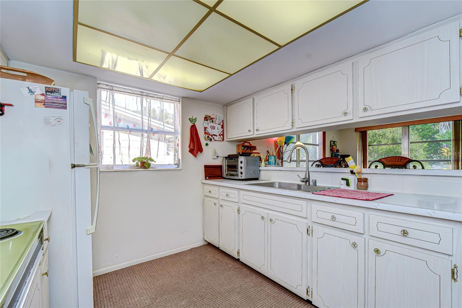Single Family Residence at 2128 SHANNON DR, HOLIDAY, photo 8 of 21