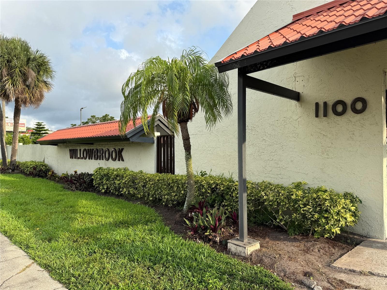 1100 E BAY DR #35