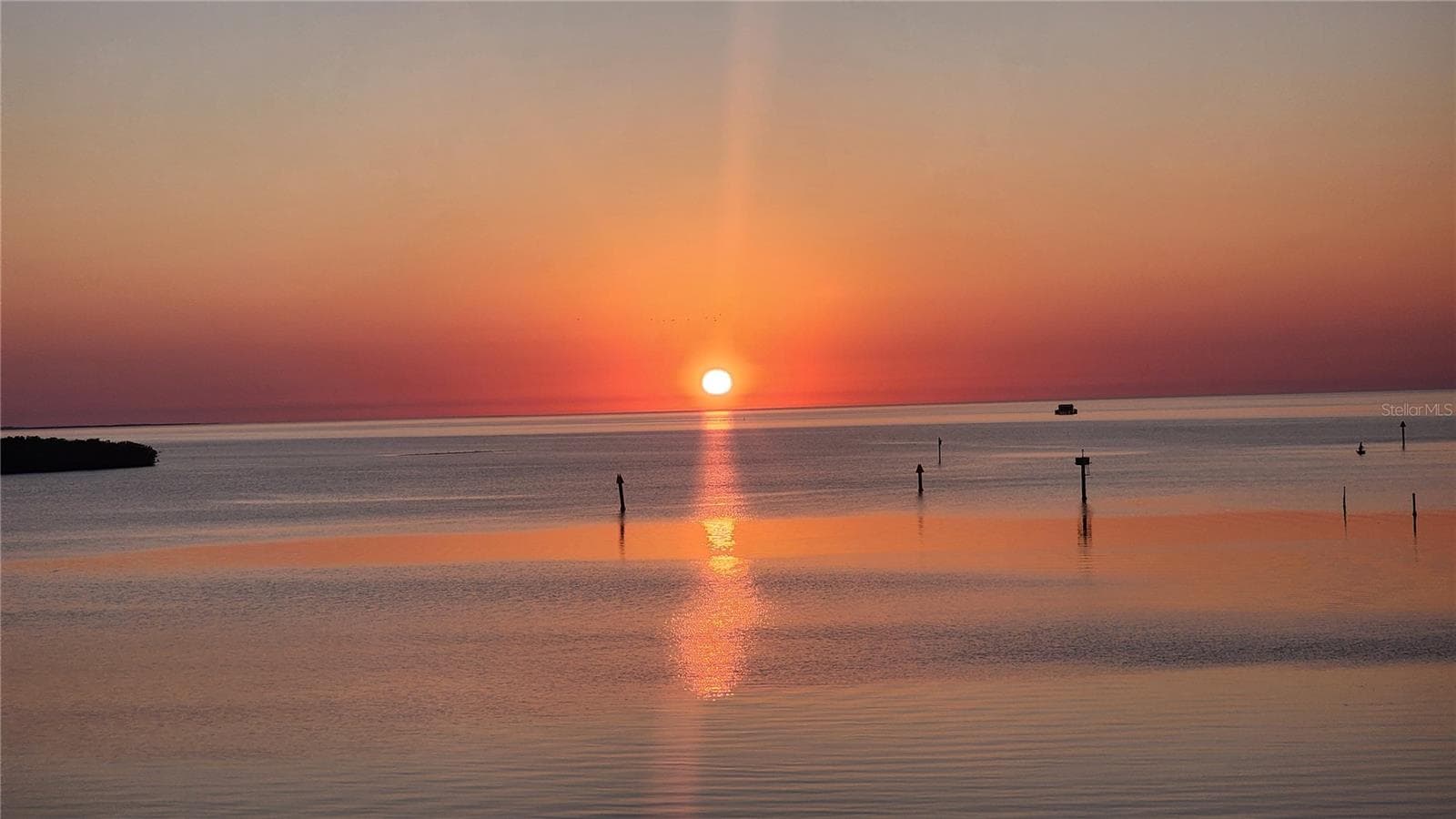 Few minute boat ride to the open Gulf. 5127 Bay Blvd Port Richey Waterfront Home - 5127 BAY BLVD, PORT RICHEY