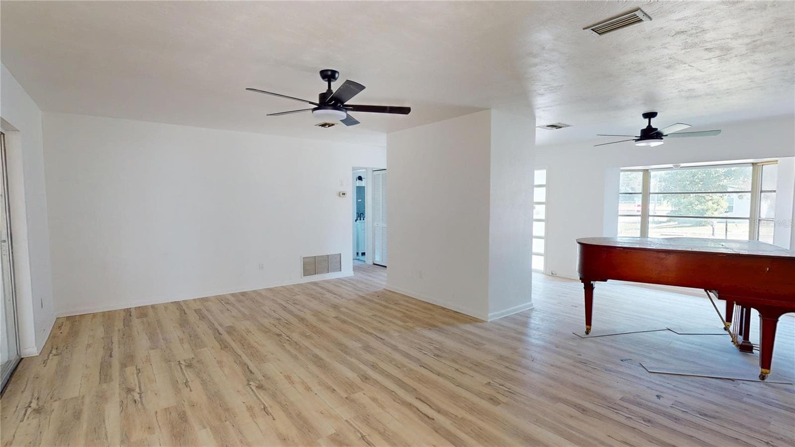 Single Family Residence at 1144 GERONA AVE, DELTONA, photo 10 of 29