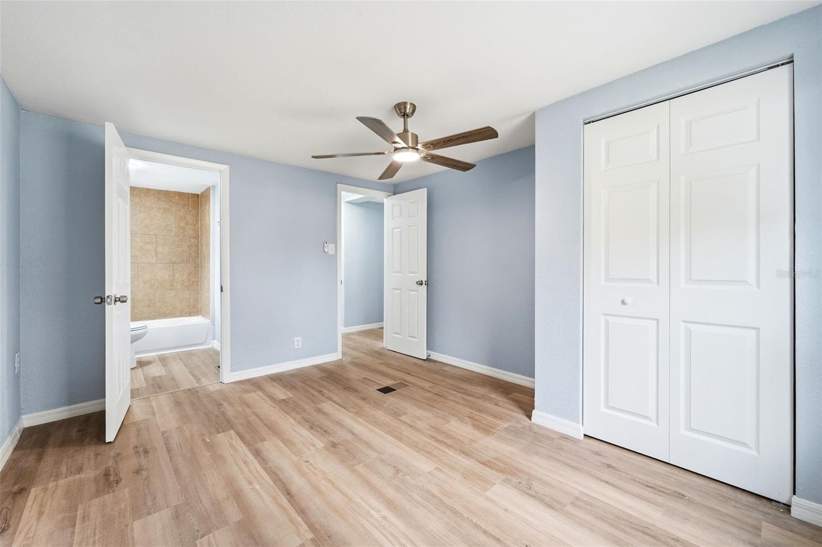 Manufactured Home at 6416 SADDLETREE DR, WESLEY CHAPEL, photo 21 of 35