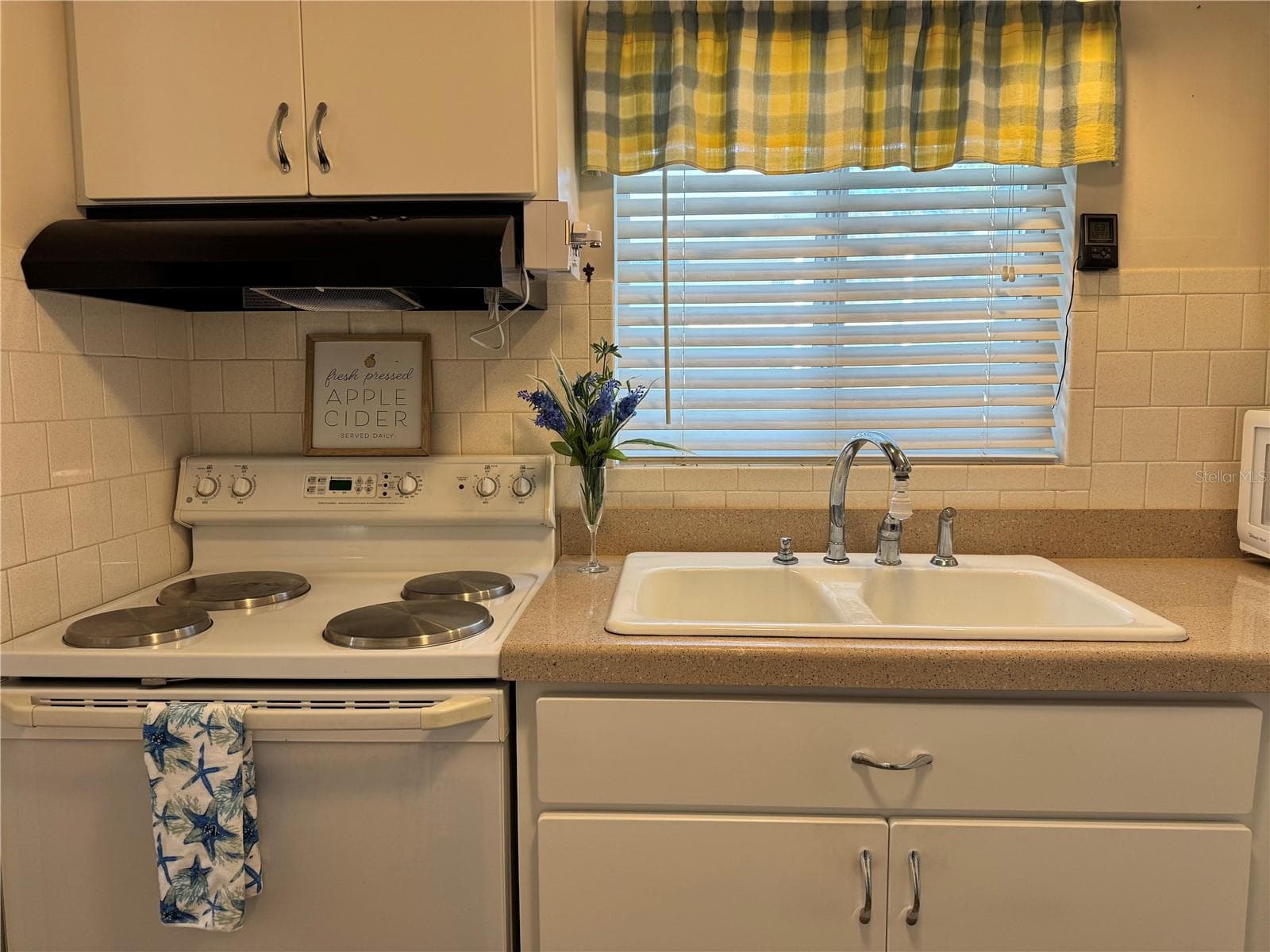 Condominium at 1826 SUNNY DR #D26, BRADENTON, photo 6 of 27