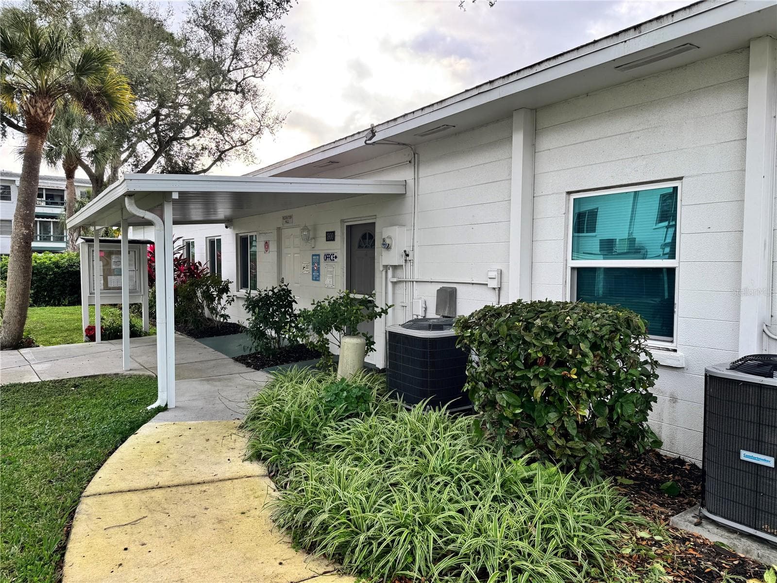 Condominium at 1826 SUNNY DR #D26, BRADENTON, photo 20 of 27