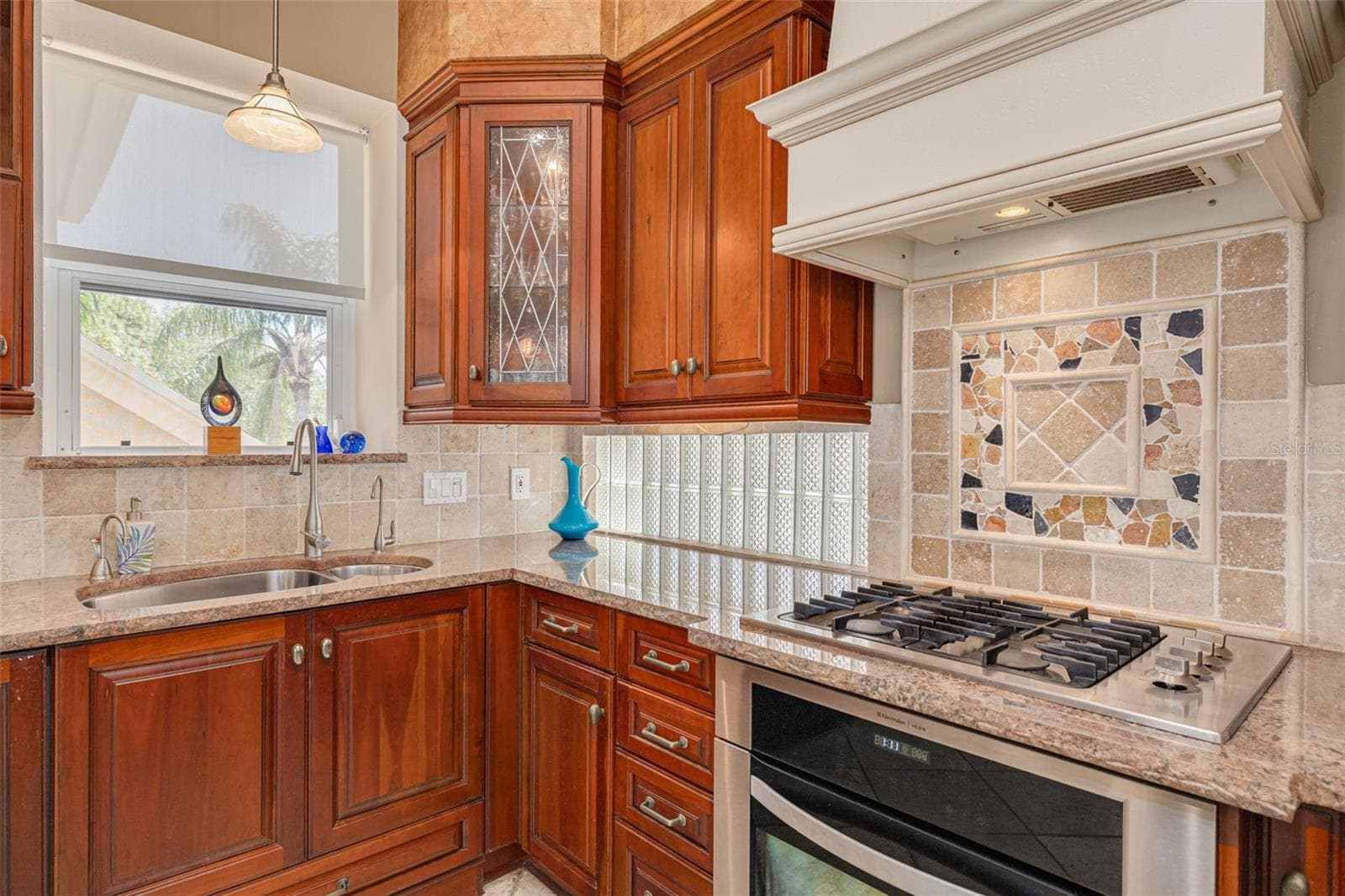 Natural Gas CookTop - 2613 59TH ST S, GULFPORT