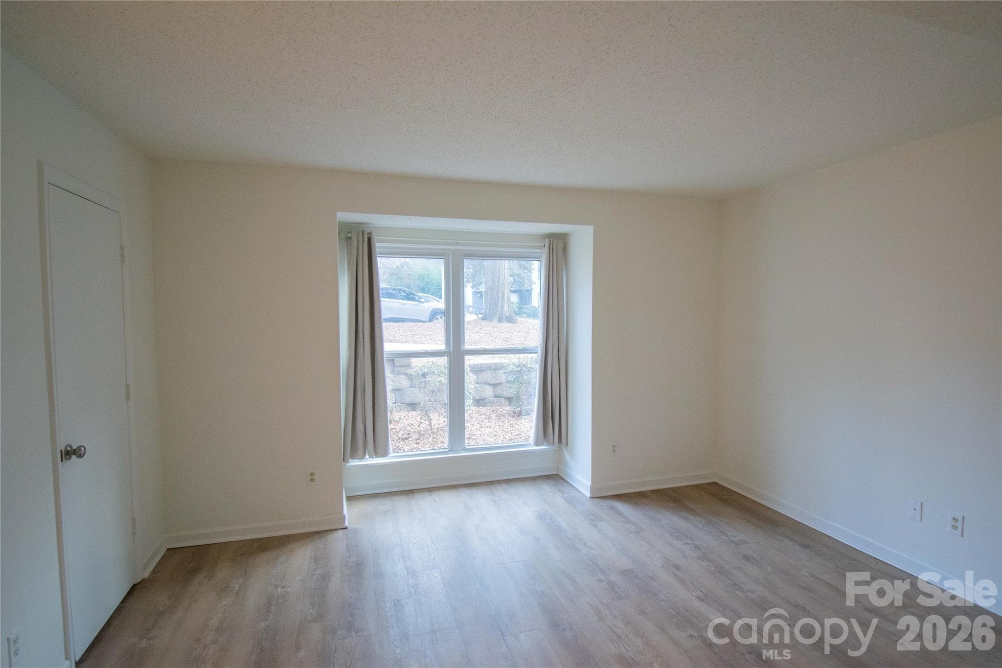 Condominium at 11042 Harrowfield Road, Charlotte, photo 11 of 16