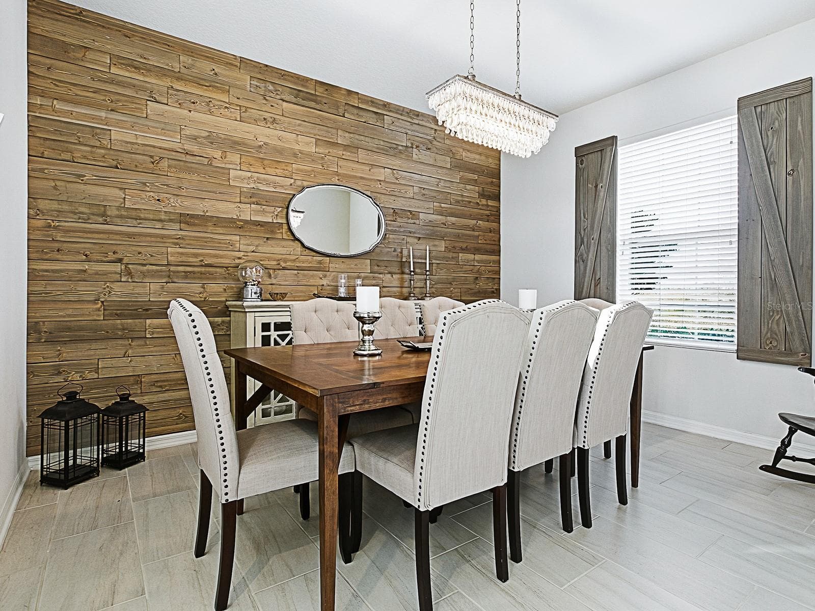 Formal dining room, ideal for elegant gatherings and special occasions - 417 BLUE CYPRESS DR, GROVELAND