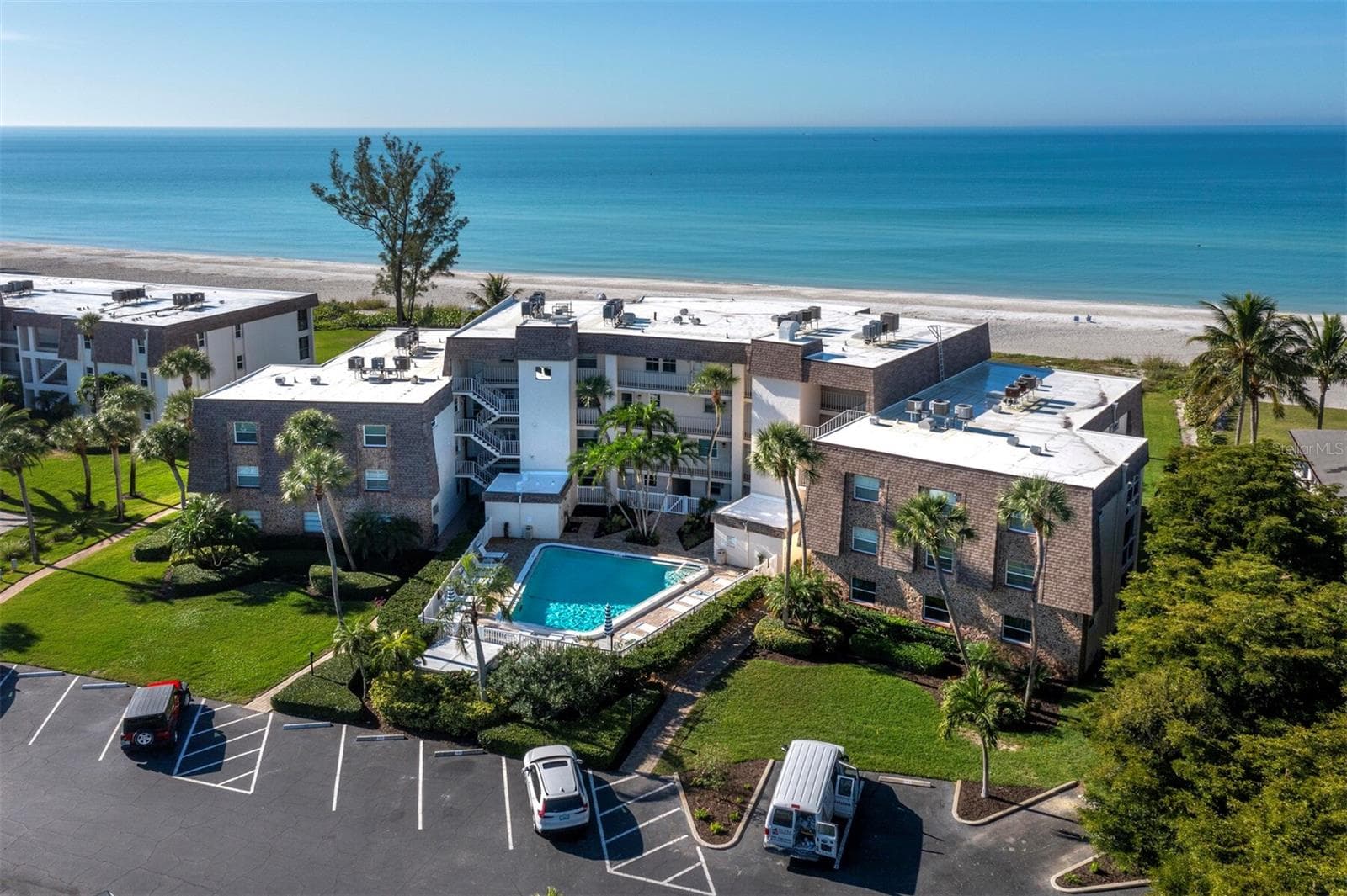 5231 GULF OF MEXICO DR #104