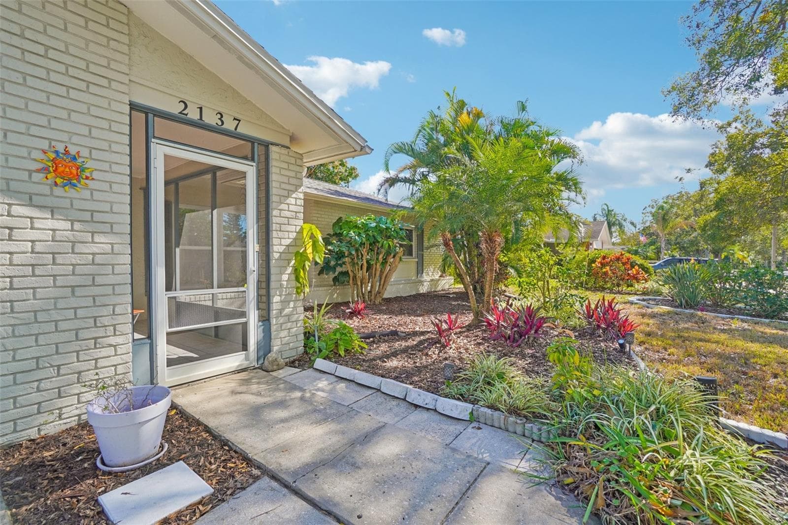 Single Family Residence at 2137 MALCOLM DR, PALM HARBOR, photo 2 of 40