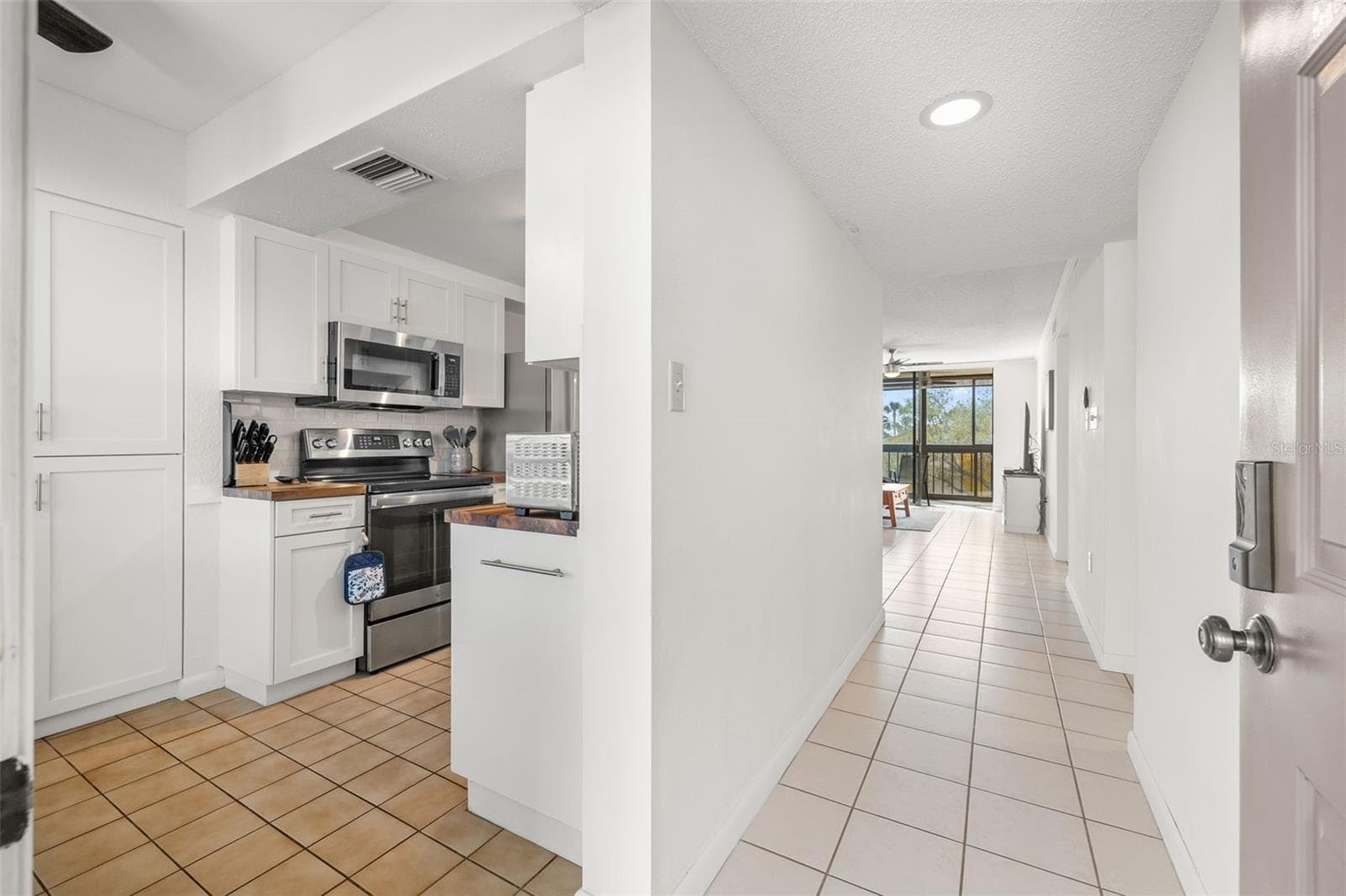 Condominium at 1316 PASADENA AVE S #204, SOUTH PASADENA, photo 5 of 30