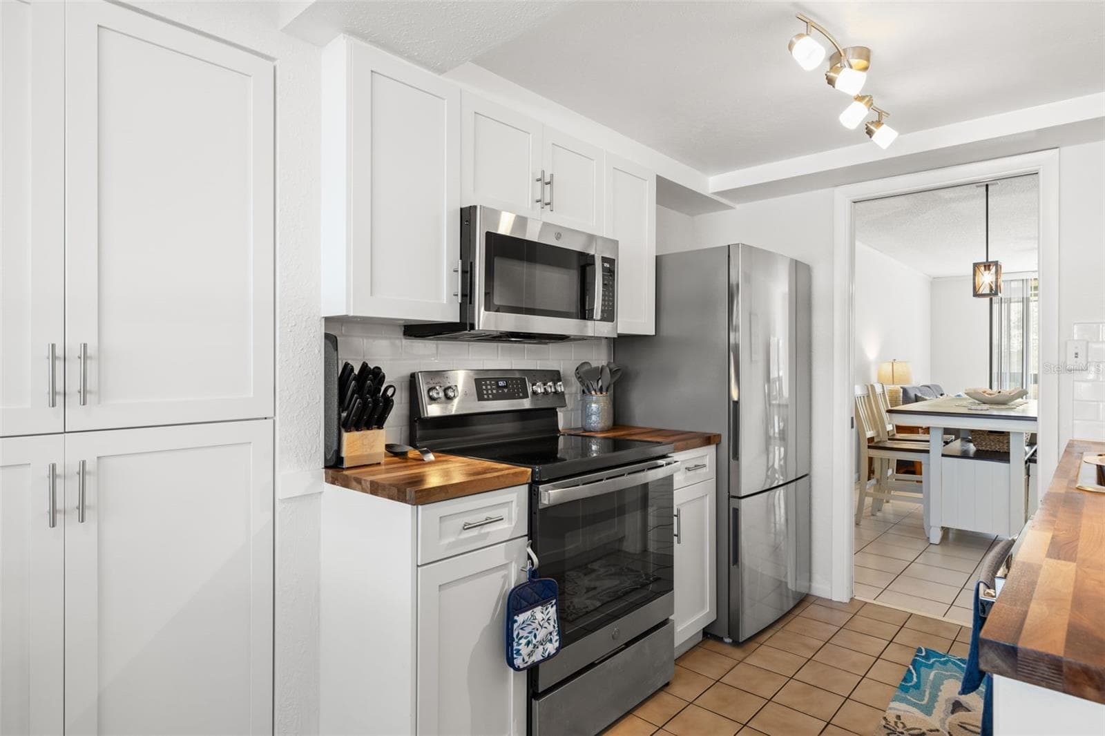 Condominium at 1316 PASADENA AVE S #204, SOUTH PASADENA, photo 16 of 30