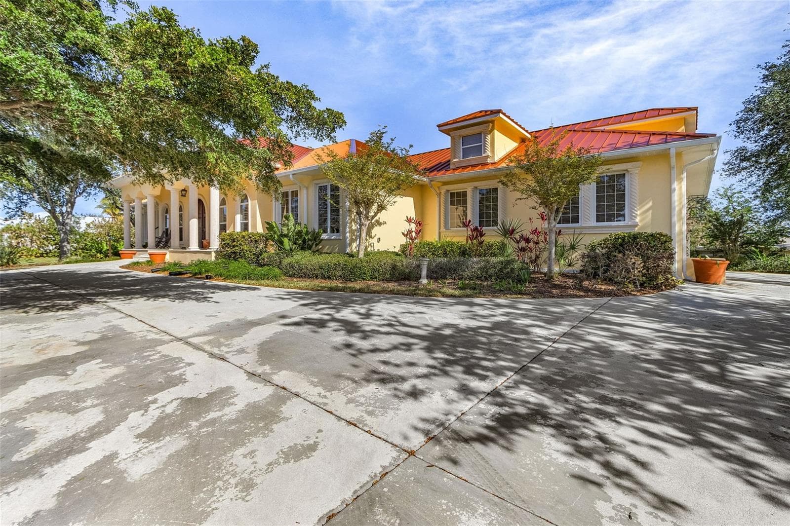 Single Family Residence at 21370 HARBORSIDE BLVD, PORT CHARLOTTE, photo 2 of 41
