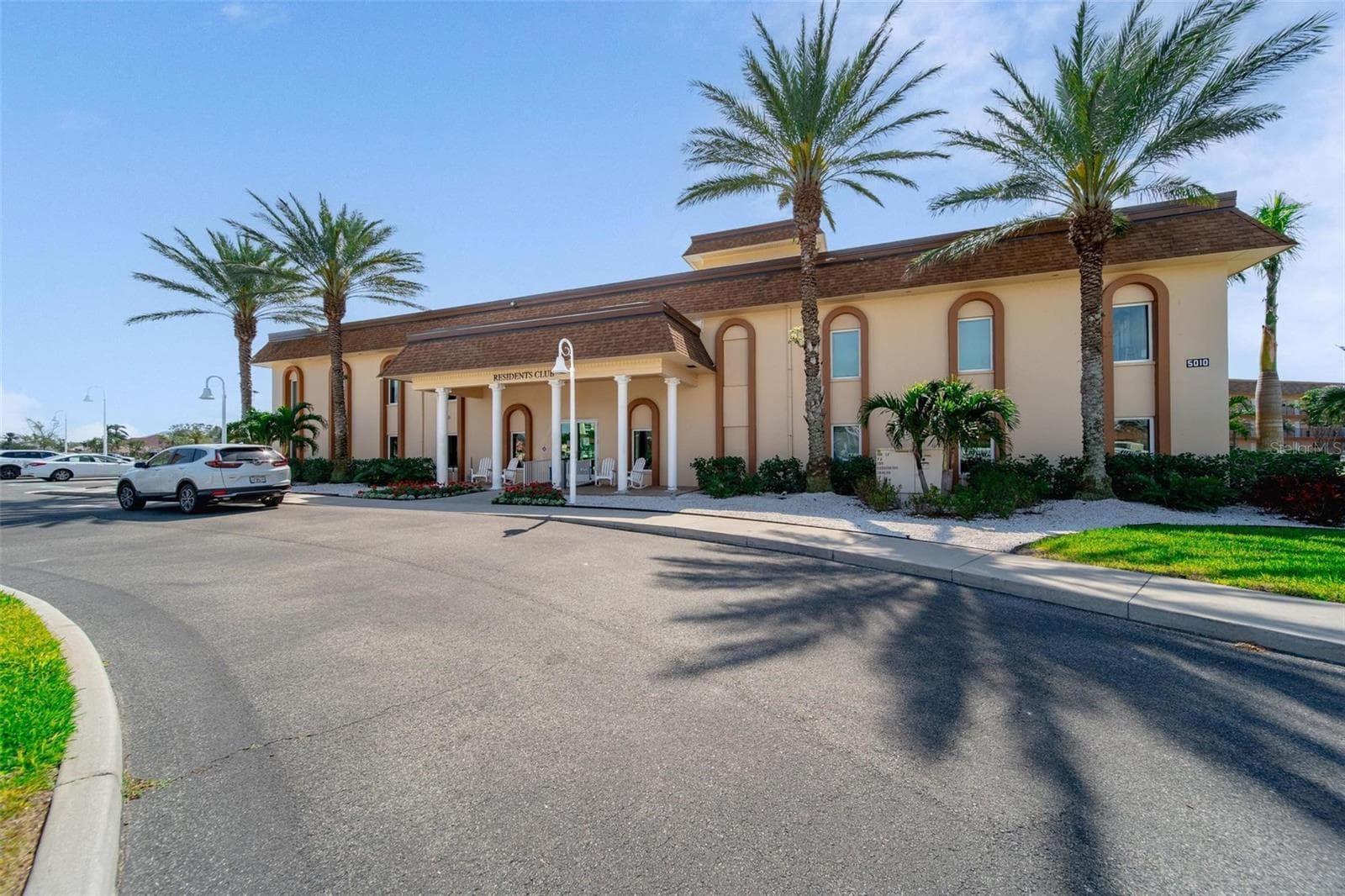 Condominium at 5020 BRITTANY DR S #324, ST PETERSBURG, photo 34 of 39