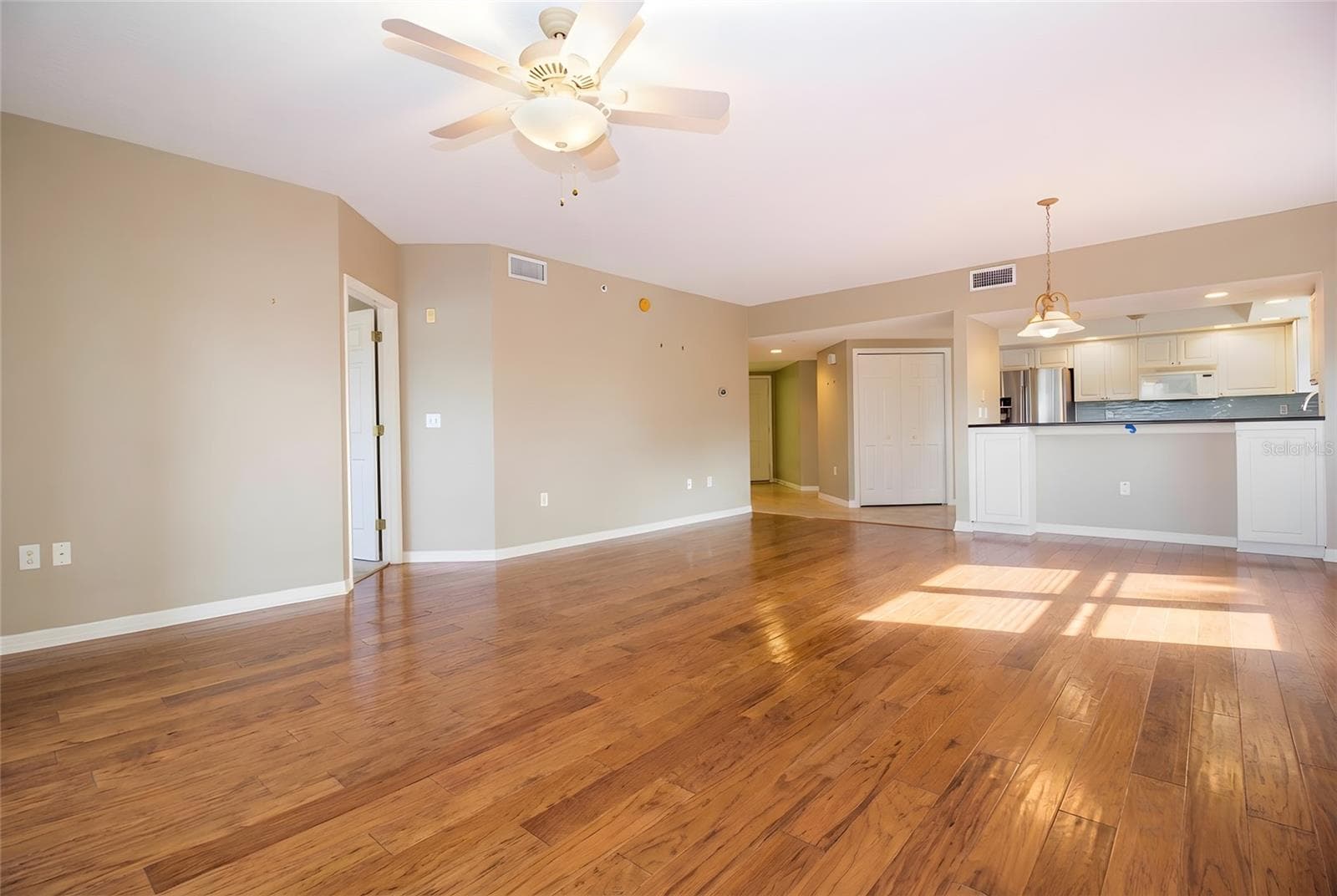 Condominium at 1200 COUNTRY CLUB DR #1101, LARGO, photo 8 of 38