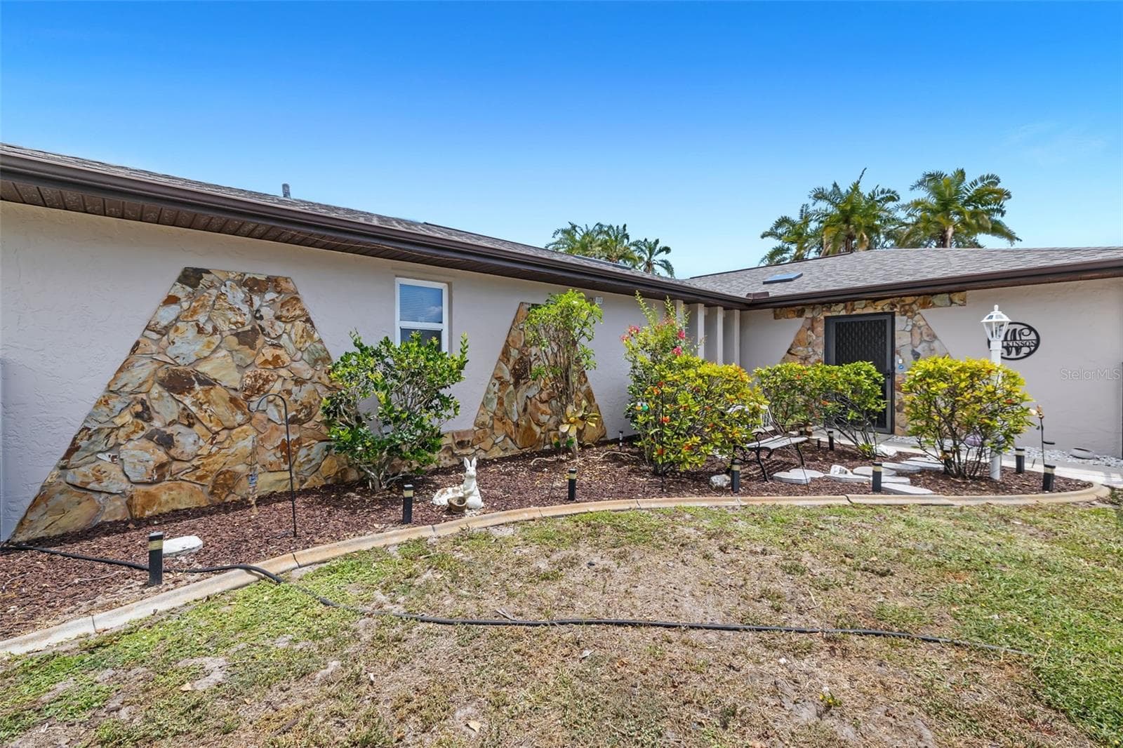Front enclosed yard and new landscaping - 2132 ABSCOTT ST, PORT CHARLOTTE