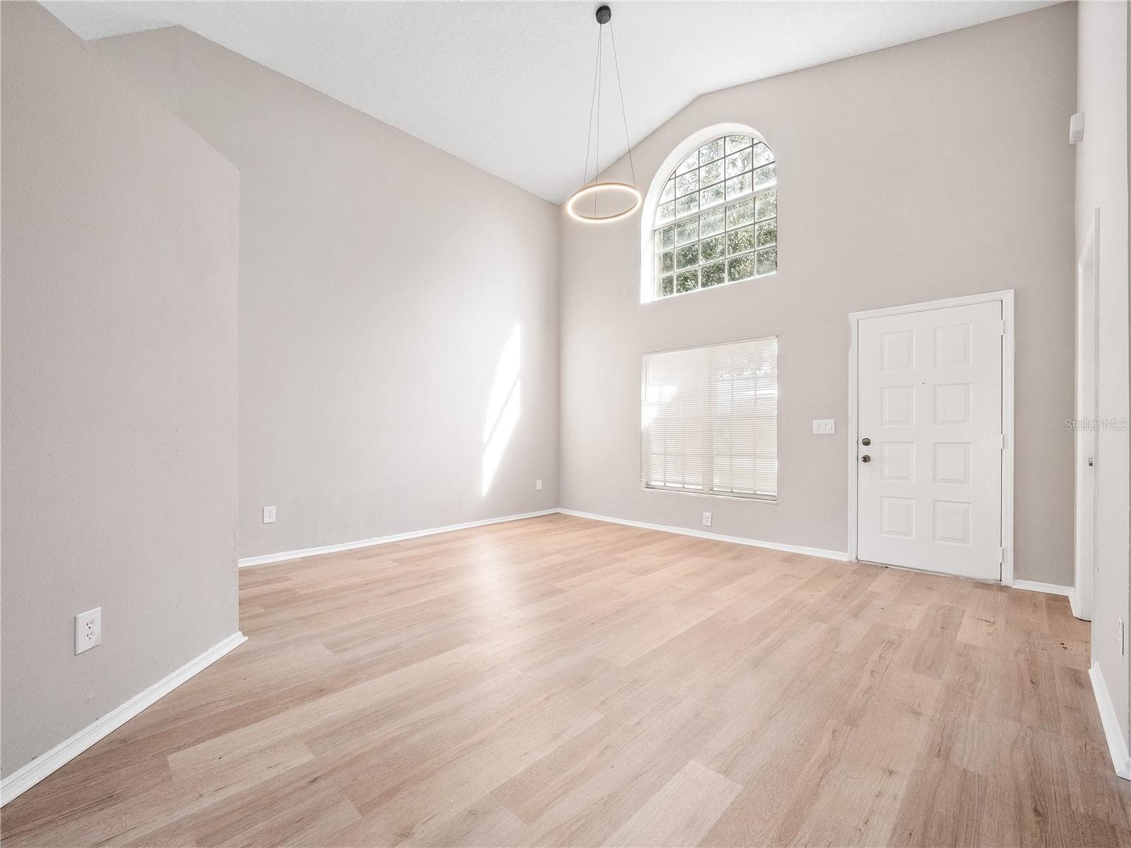 Entrance and eating area - 14904 WILD WOOD LILY CT, ORLANDO