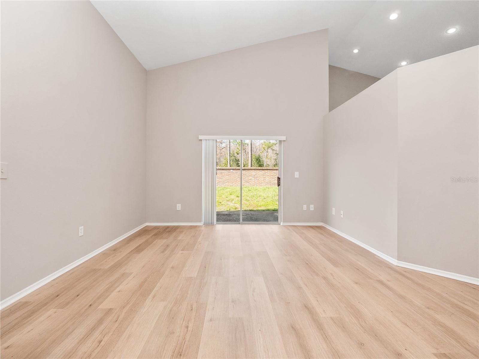 Living room area - 14904 WILD WOOD LILY CT, ORLANDO