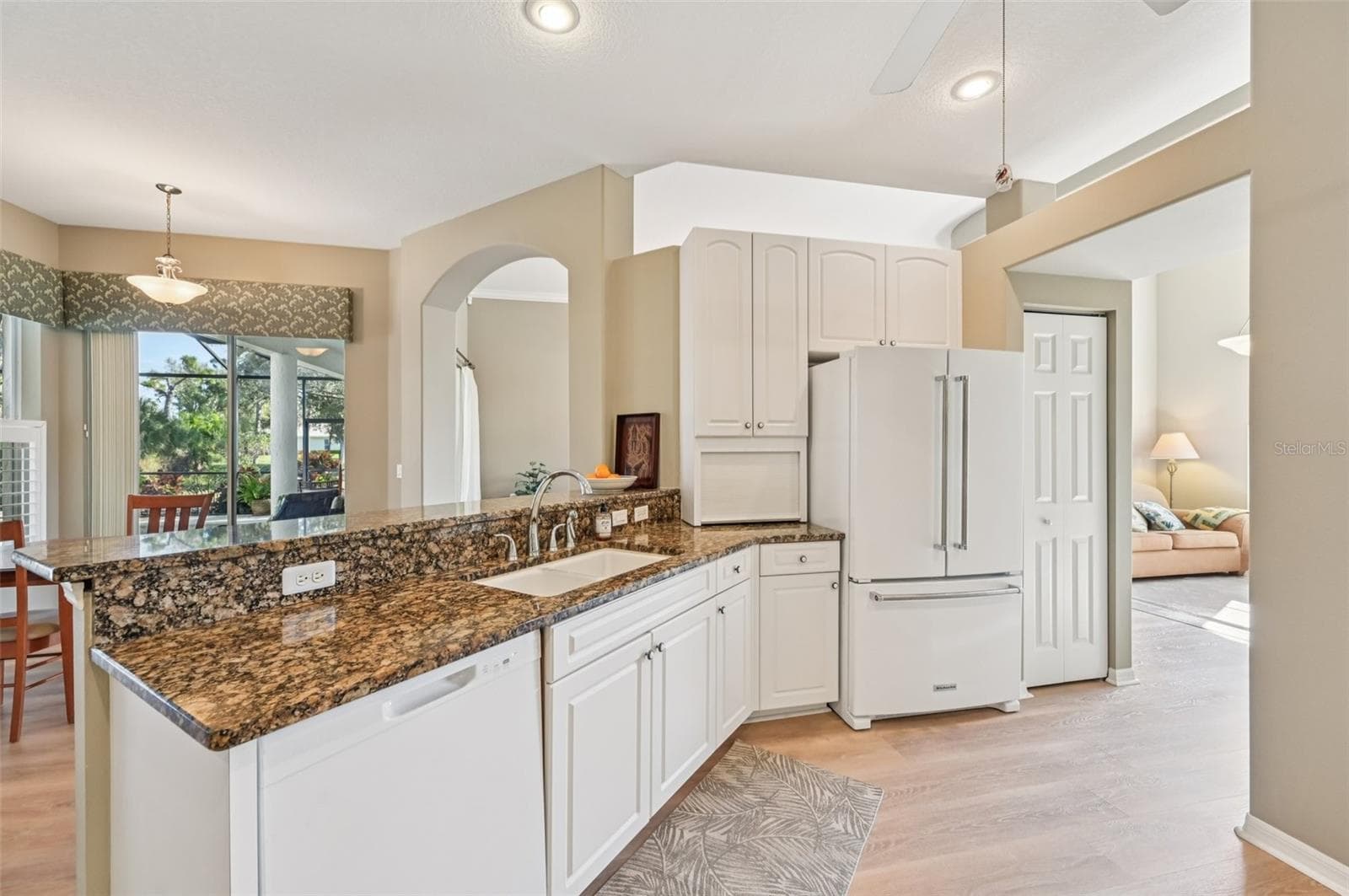 Single Family Residence at 514 SUMMERFIELD WAY, VENICE, photo 16 of 66