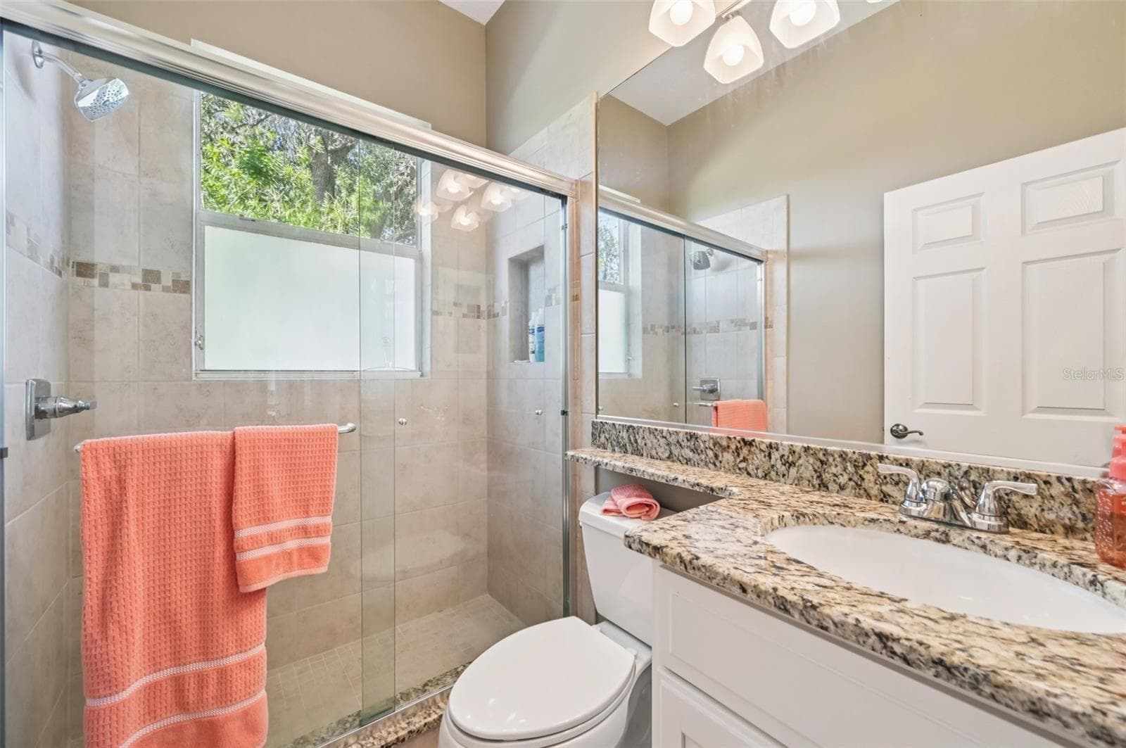 Guest bath - 514 SUMMERFIELD WAY, VENICE