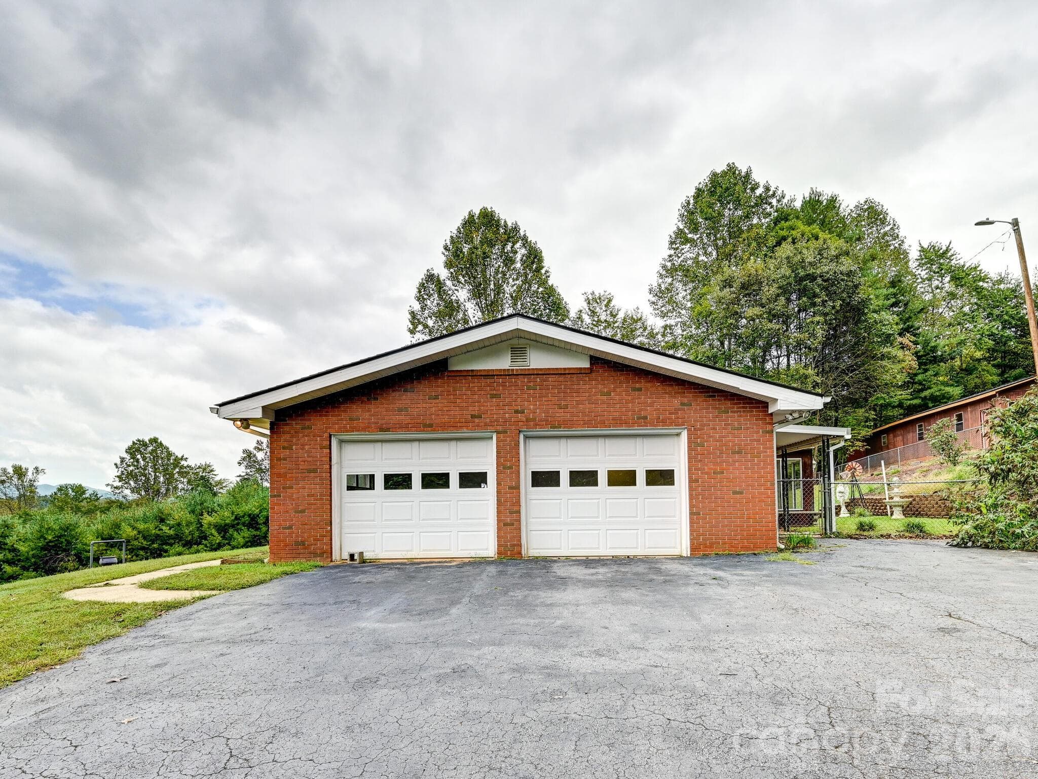 Single Family Residence at 651 Case Cove Road, Candler, photo 23 of 47
