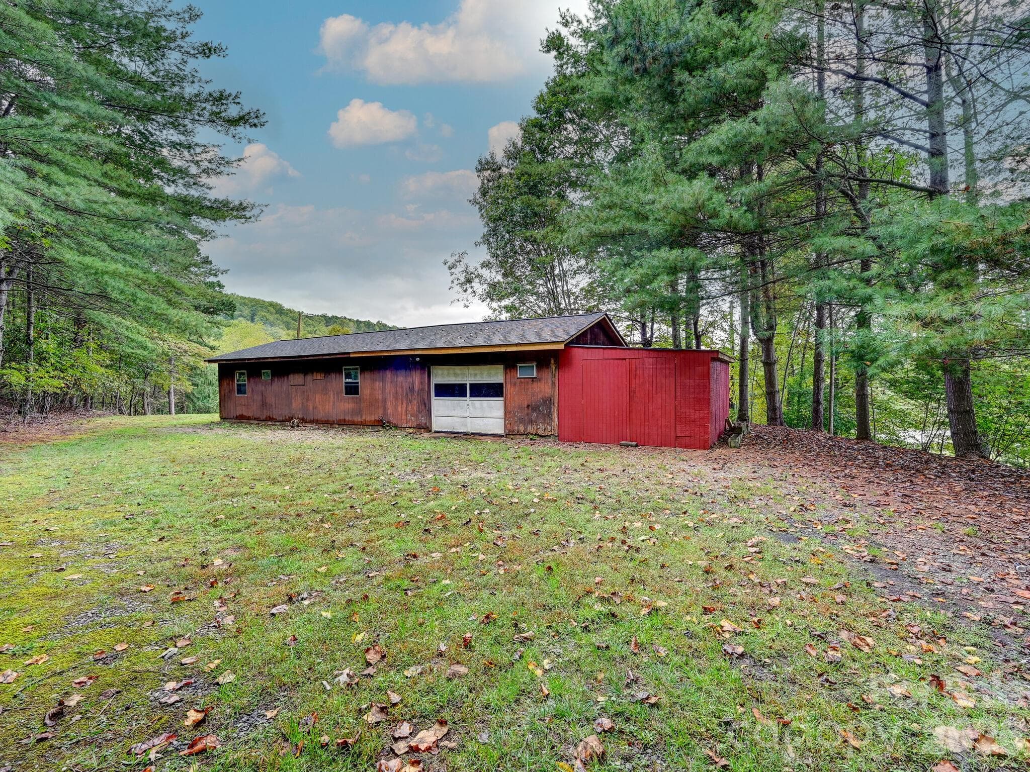 Single Family Residence at 651 Case Cove Road, Candler, photo 32 of 47