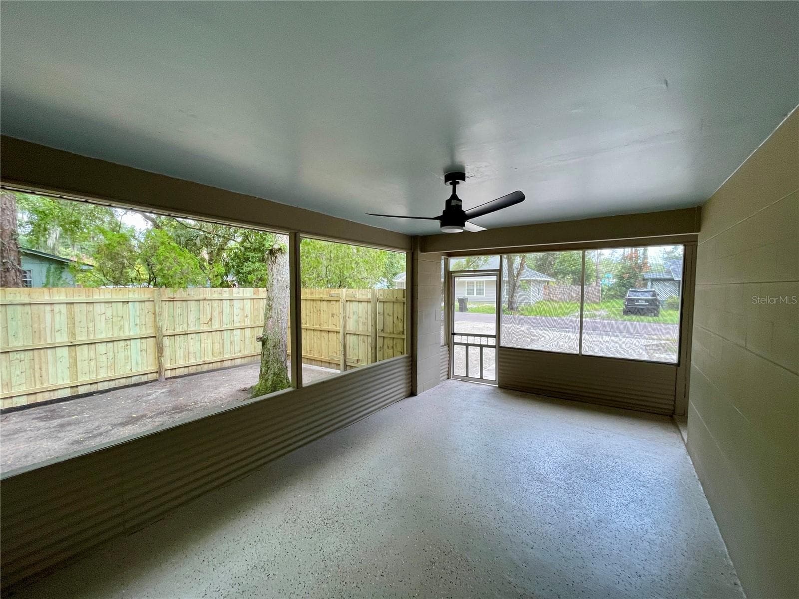 Single Family Residence at 1715 NE 6TH PL, GAINESVILLE, photo 6 of 27