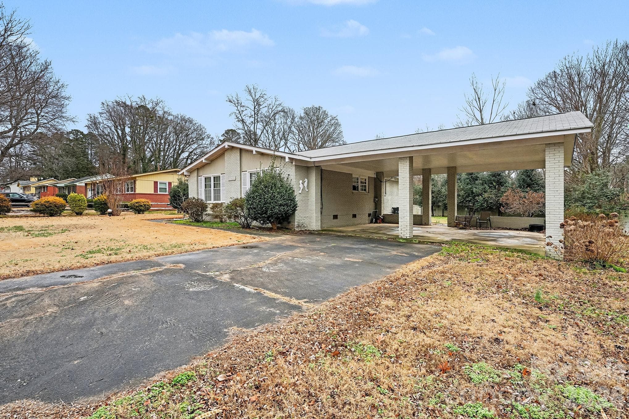 Single Family Residence at Charlotte, photo 5 of 25