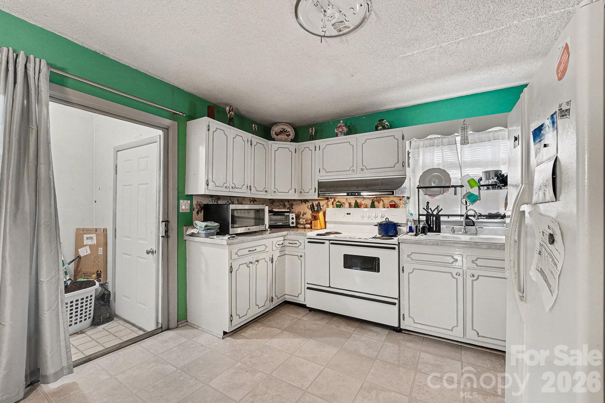 Single Family Residence at Charlotte, photo 12 of 25