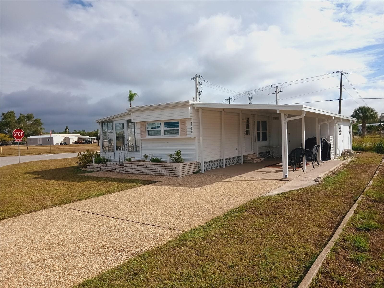 Mobile Home at 1580 BLIND BROOK DR, SARASOTA, photo 2 of 73