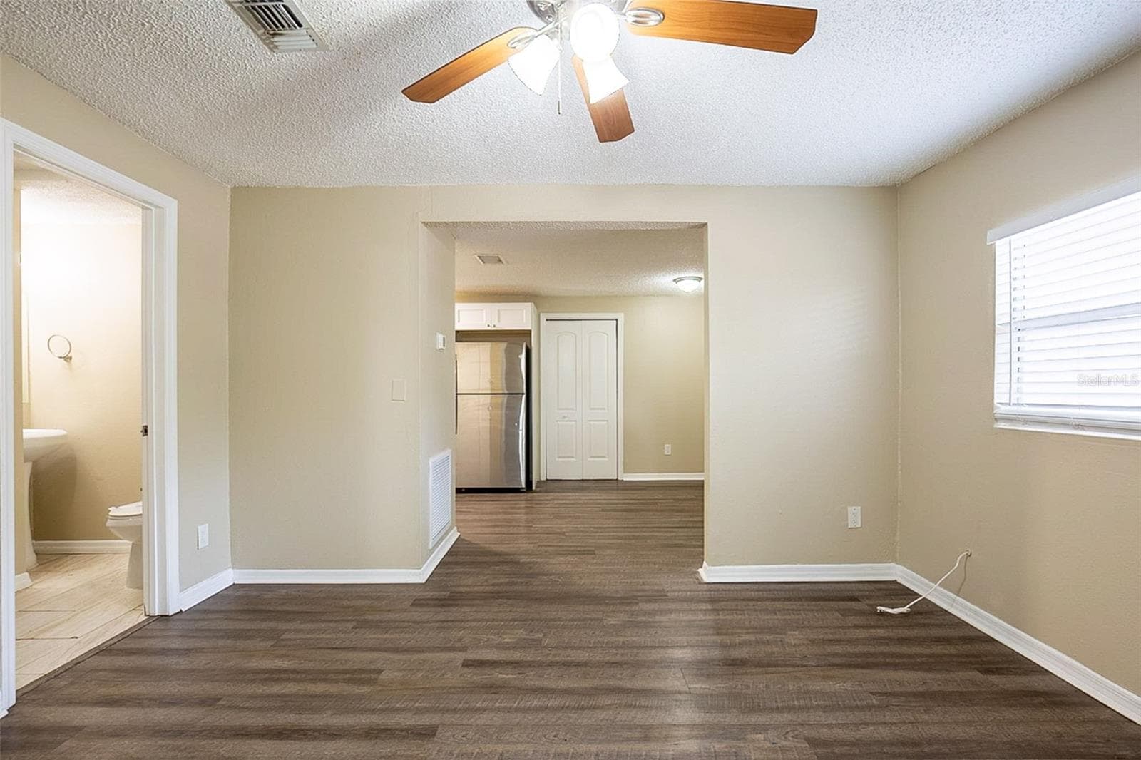 Single Family Residence at 2115 E ELLICOTT ST, TAMPA, photo 12 of 32