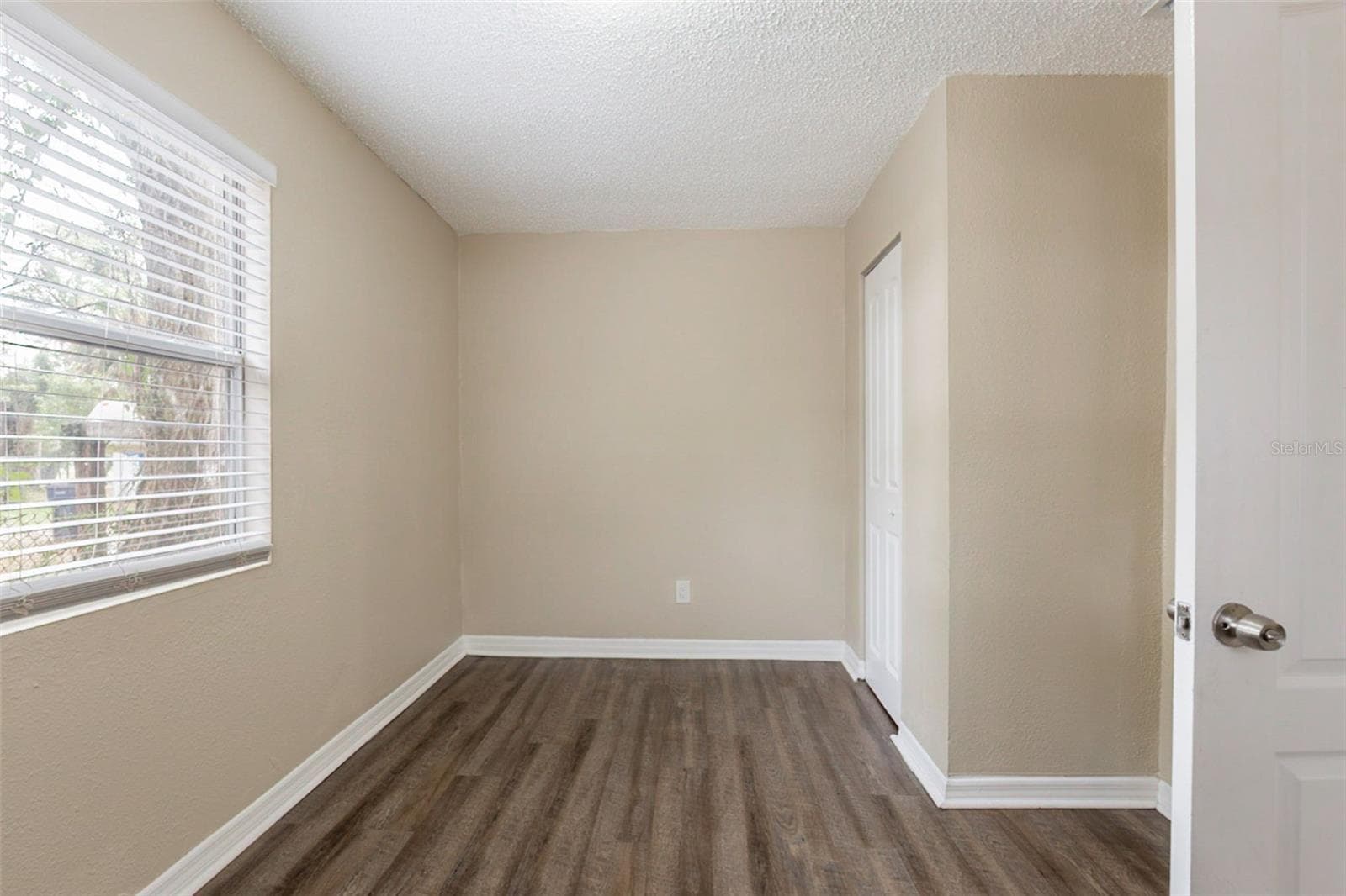 Single Family Residence at 2115 E ELLICOTT ST, TAMPA, photo 21 of 32