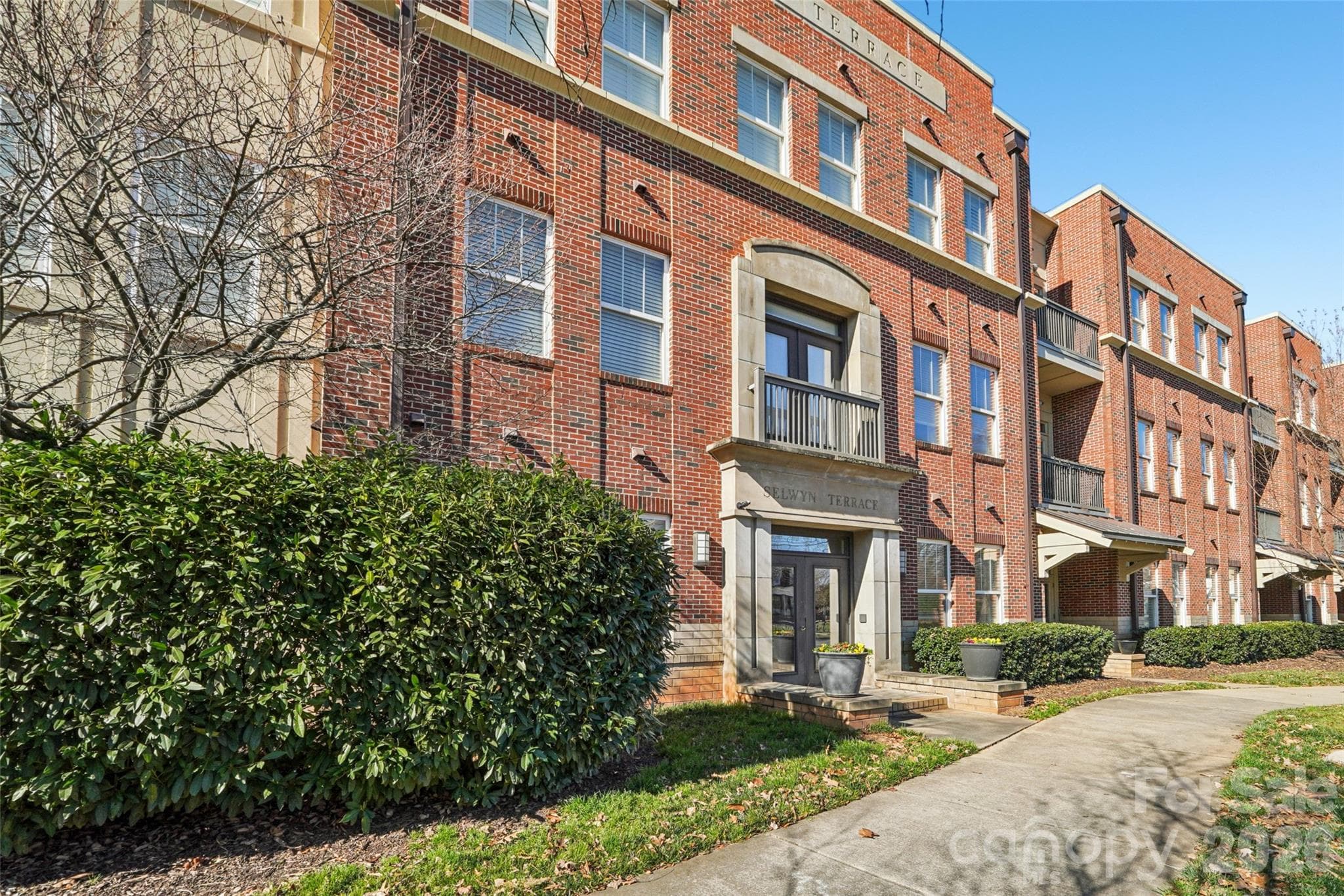 Condominium at Charlotte, photo 3 of 26