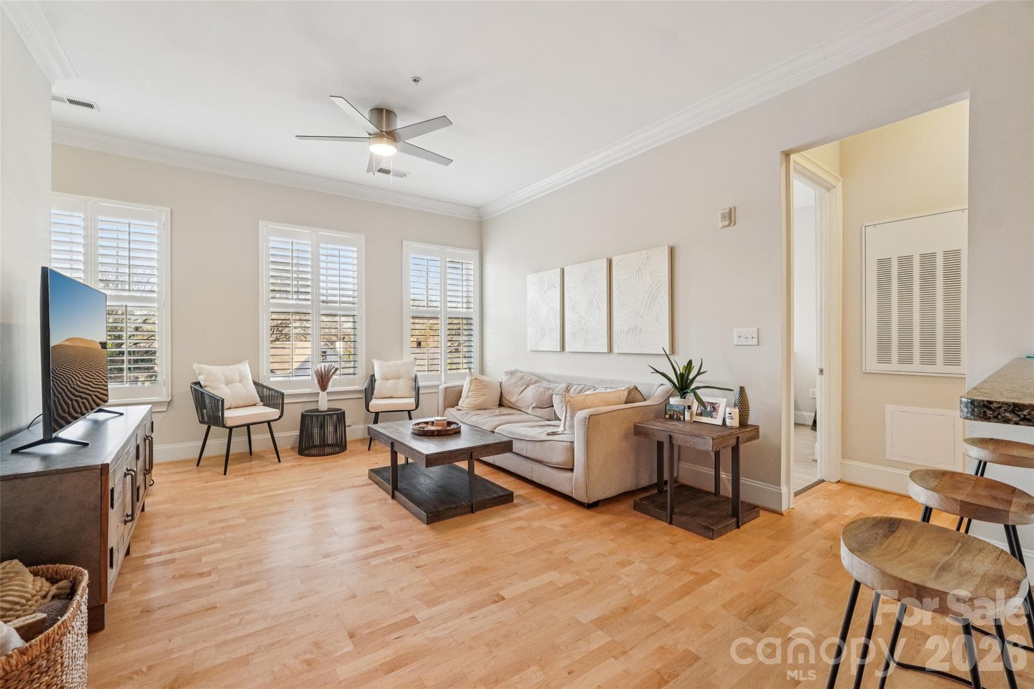 Condominium at 2952 Selwyn Avenue, Charlotte, photo 7 of 26