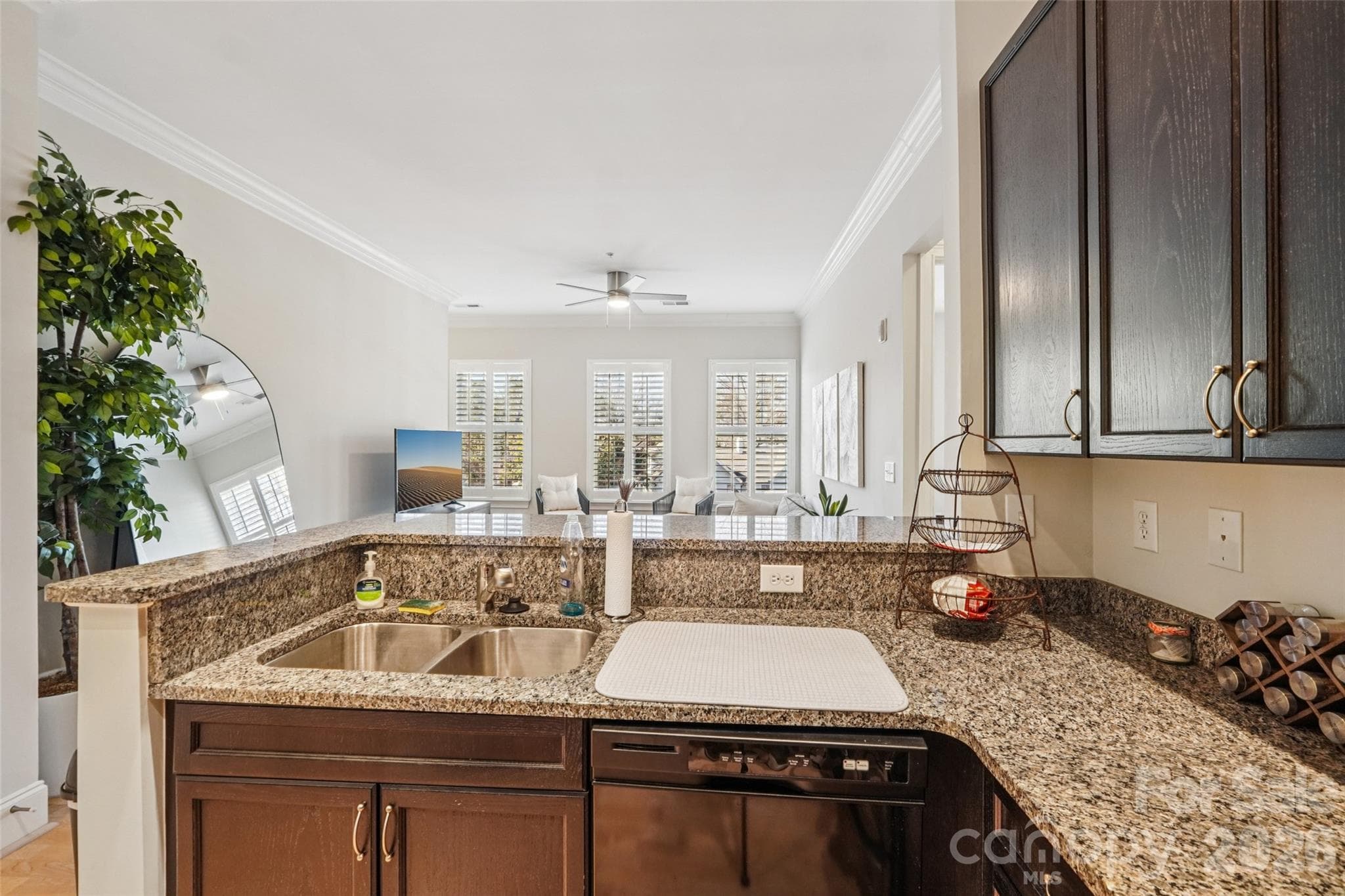 Condominium at 2952 Selwyn Avenue, Charlotte, photo 12 of 26