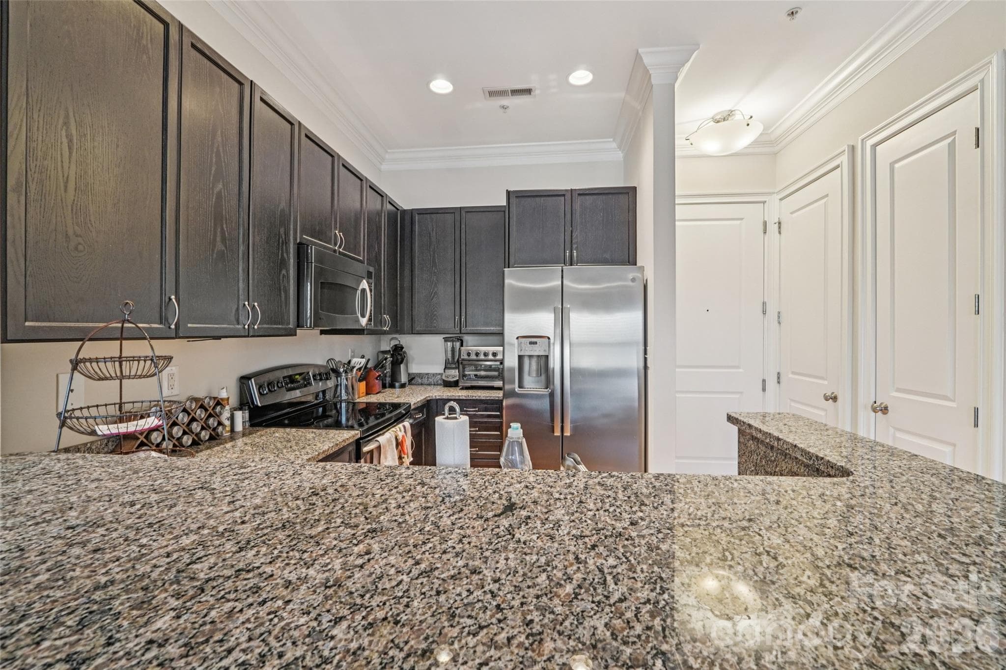 Condominium at 2952 Selwyn Avenue, Charlotte, photo 13 of 26