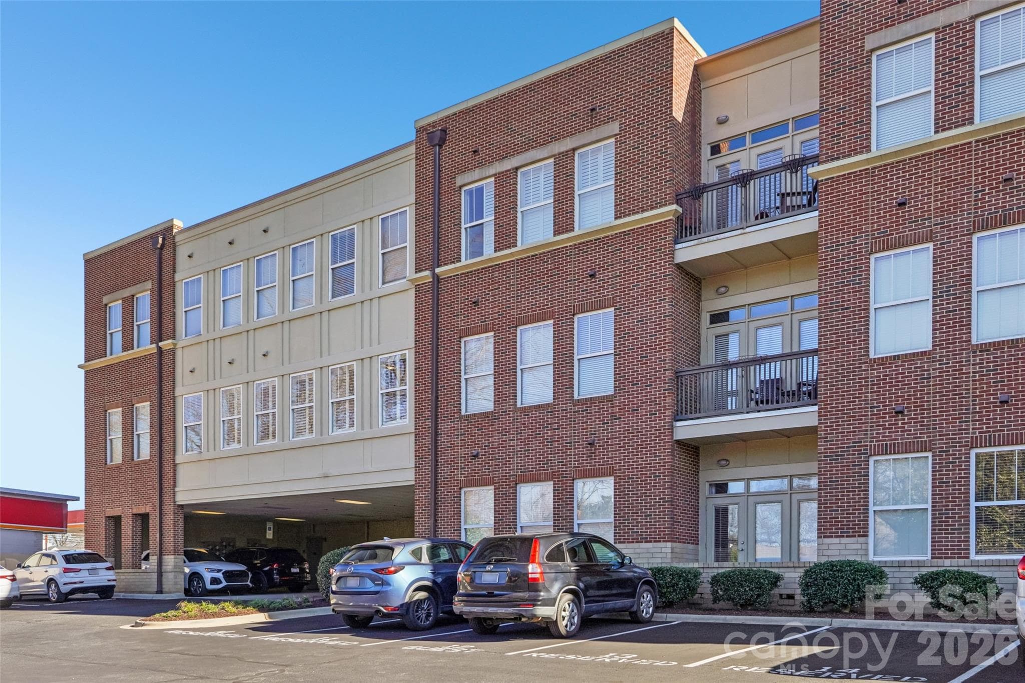 Condominium at 2952 Selwyn Avenue, Charlotte, photo 21 of 26