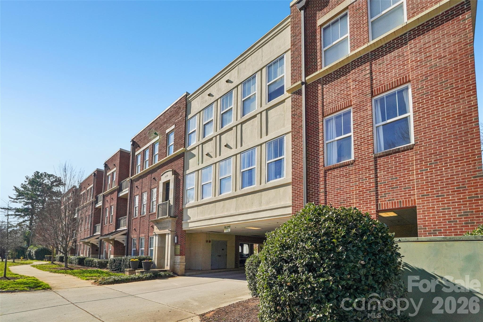 Condominium at 2952 Selwyn Avenue, Charlotte, photo 25 of 26