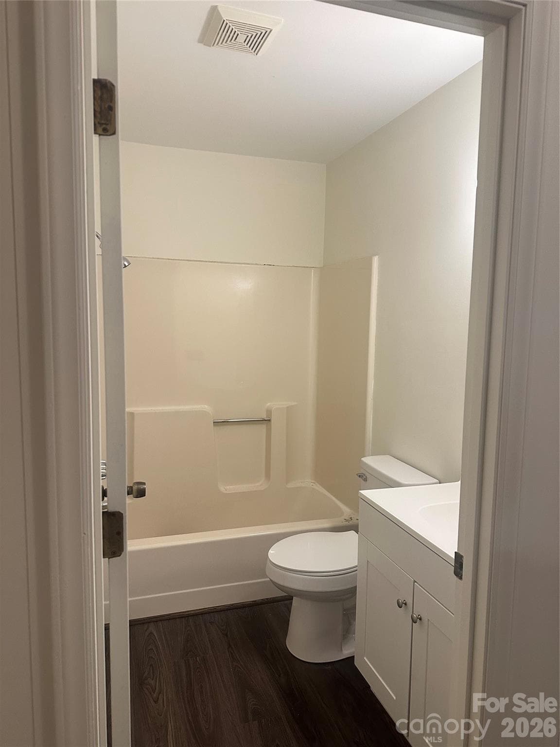 partment 9 - Lower Building - 2 Bedrooms 1 1/2 Baths - 18 Berkley Avenue, Granite Falls