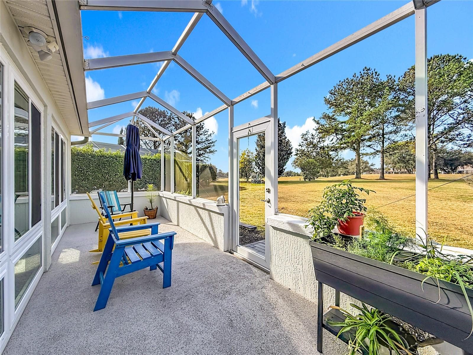 Screened Birdcage - 16816 SE 85TH SAPELO CT, THE VILLAGES