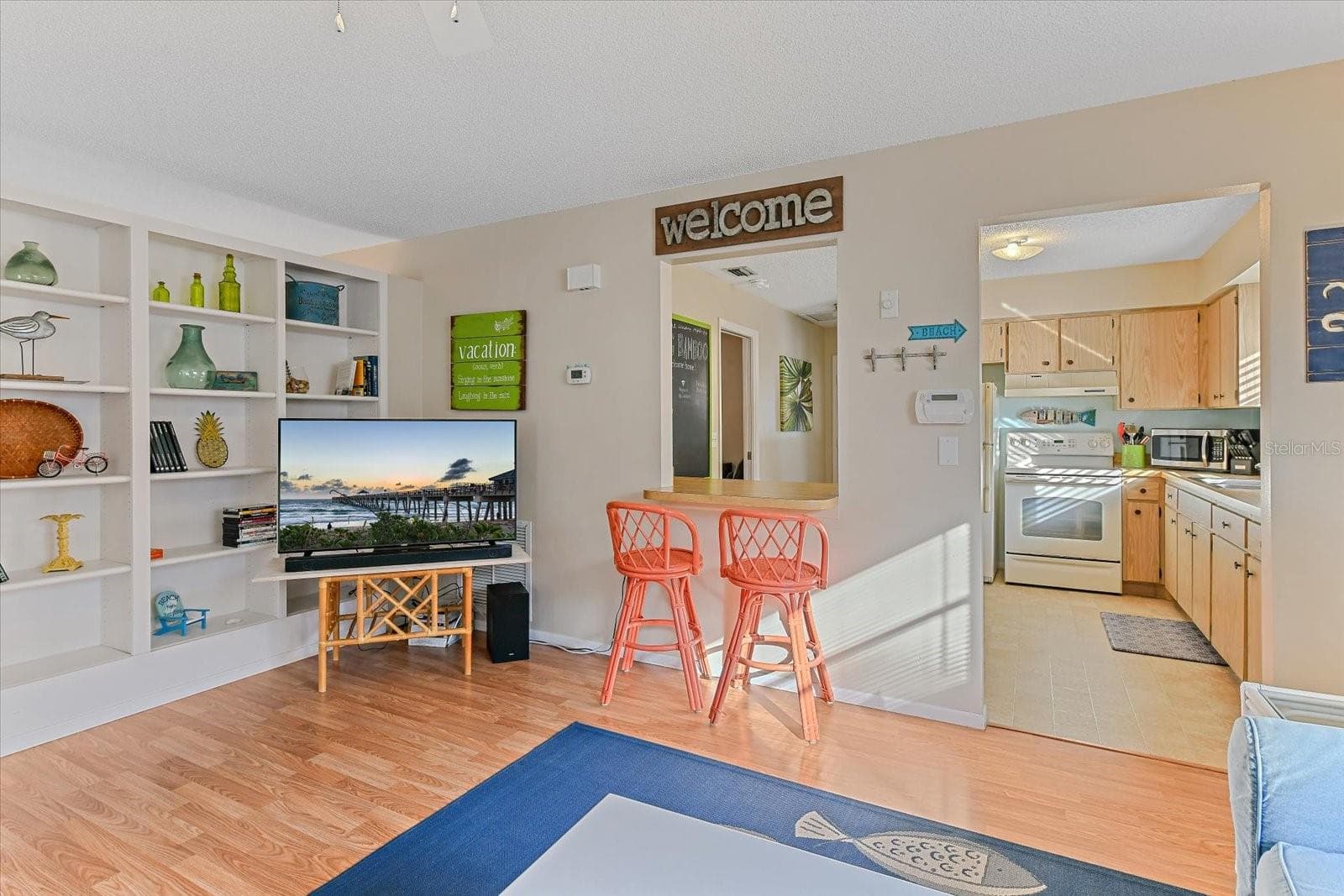 Living room - 140 AVENIDA DE LA ISLA, NOKOMIS