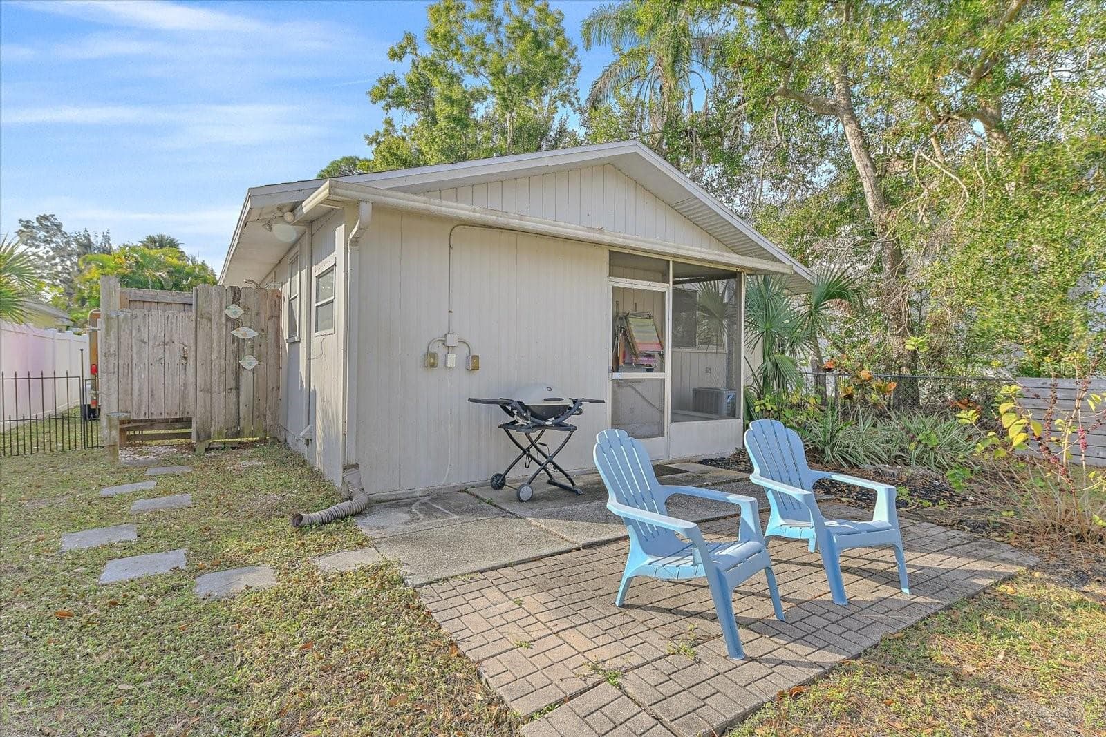 Rear of home - 140 AVENIDA DE LA ISLA, NOKOMIS