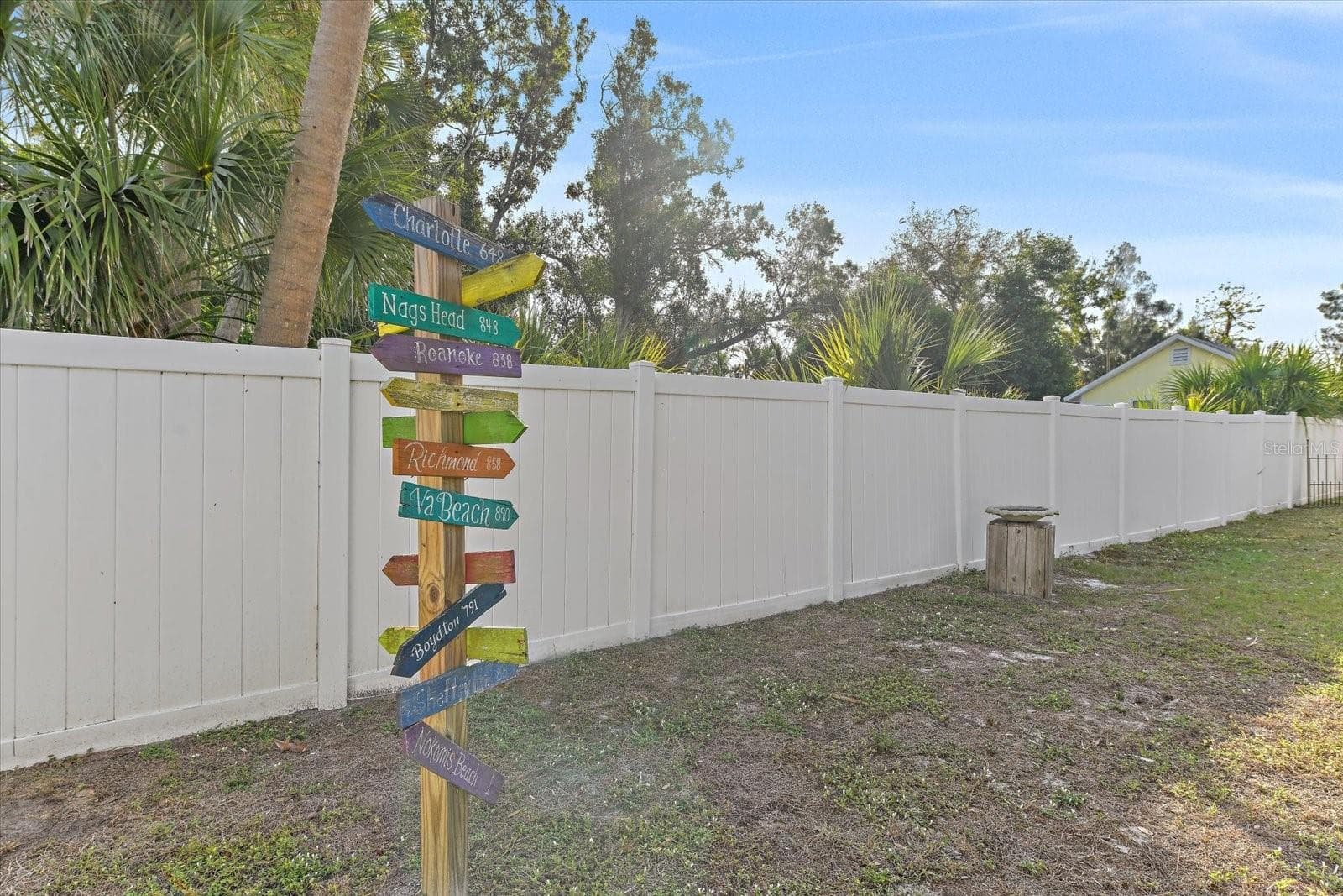 Single Family Residence at 140 AVENIDA DE LA ISLA, NOKOMIS, photo 26 of 43