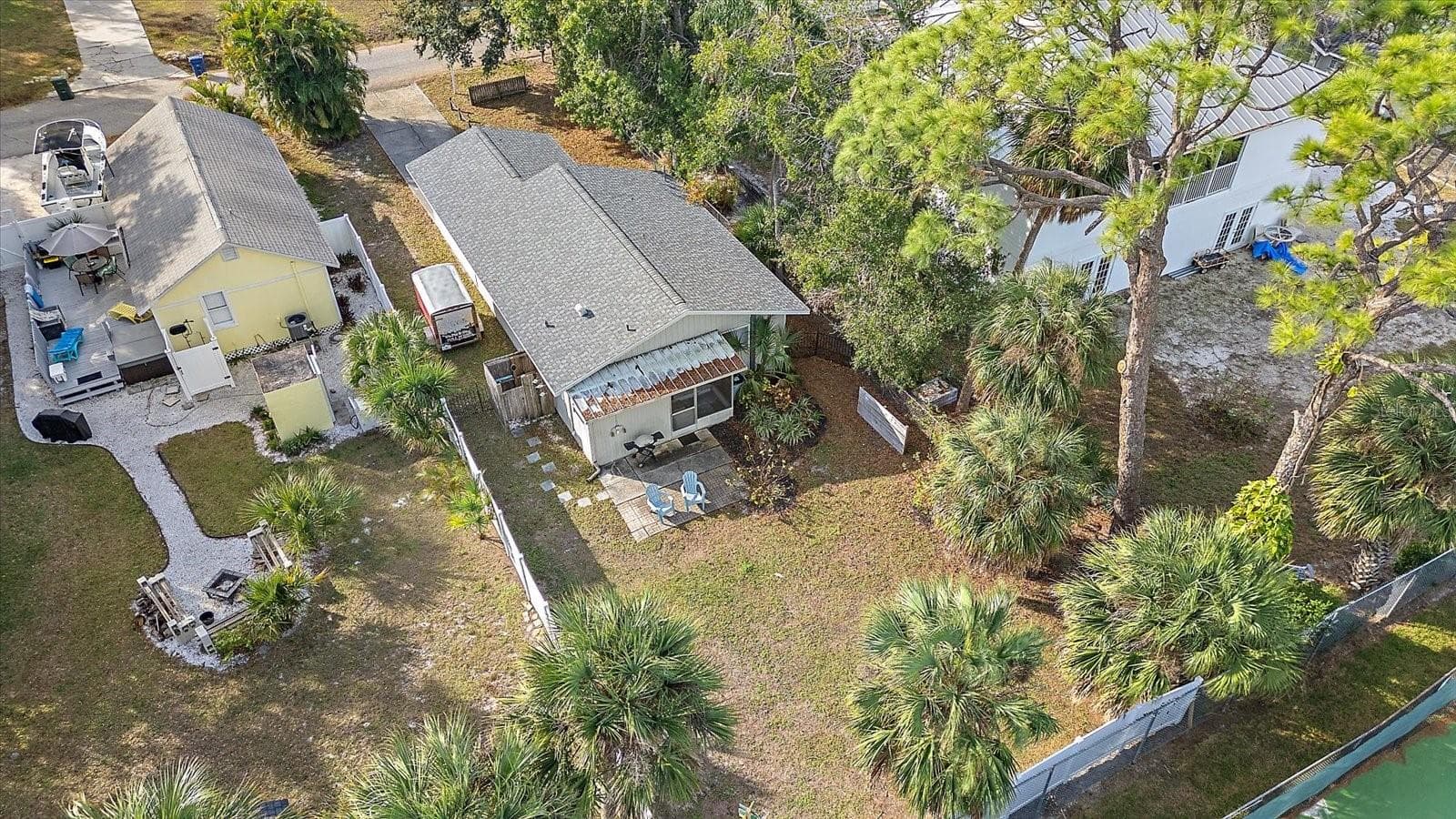 Single Family Residence at 140 AVENIDA DE LA ISLA, NOKOMIS, photo 35 of 43