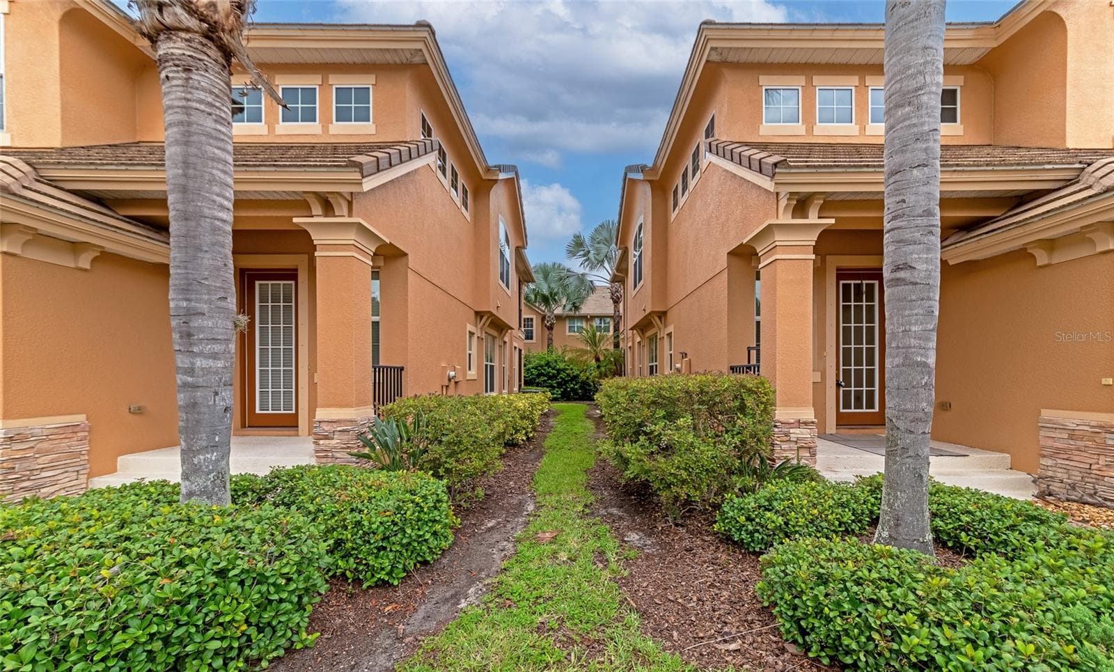 Townhouse at 5519 NAPA DR, SARASOTA, photo 3 of 27
