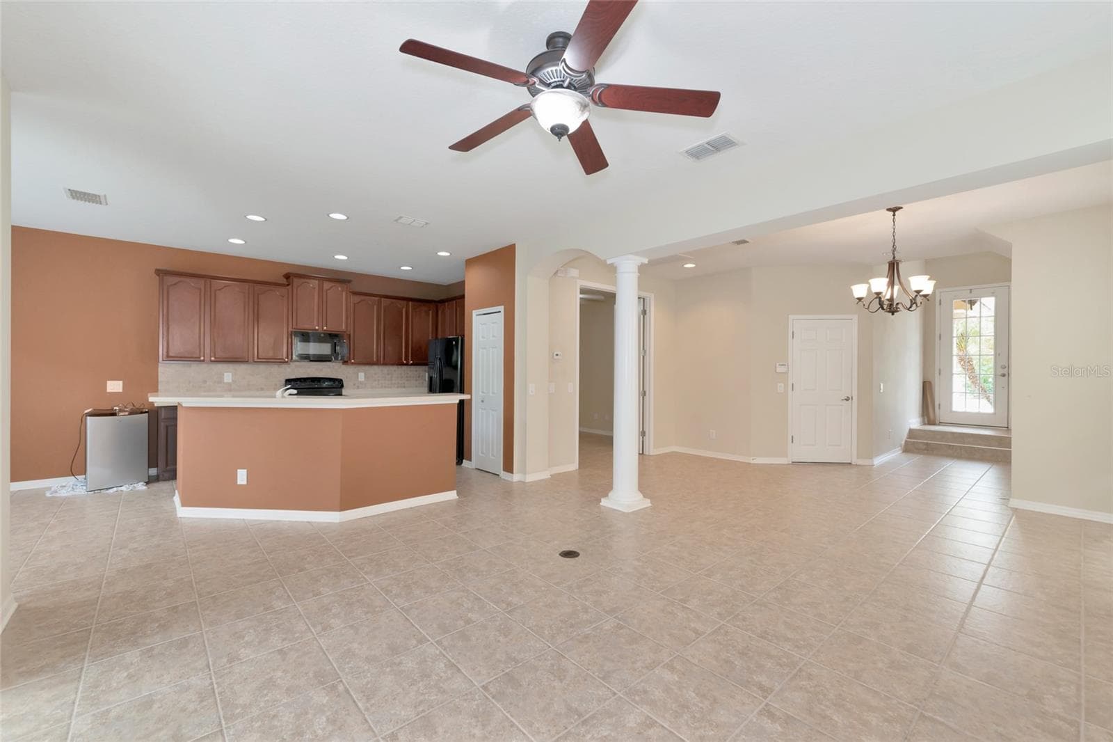 Townhouse at 5519 NAPA DR, SARASOTA, photo 4 of 27