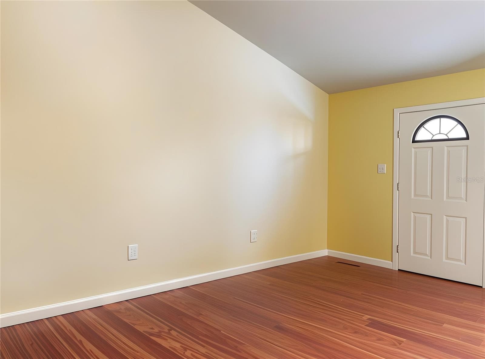 Single Family Residence at 912 NE 144TH CT, SILVER SPRINGS, photo 4 of 17