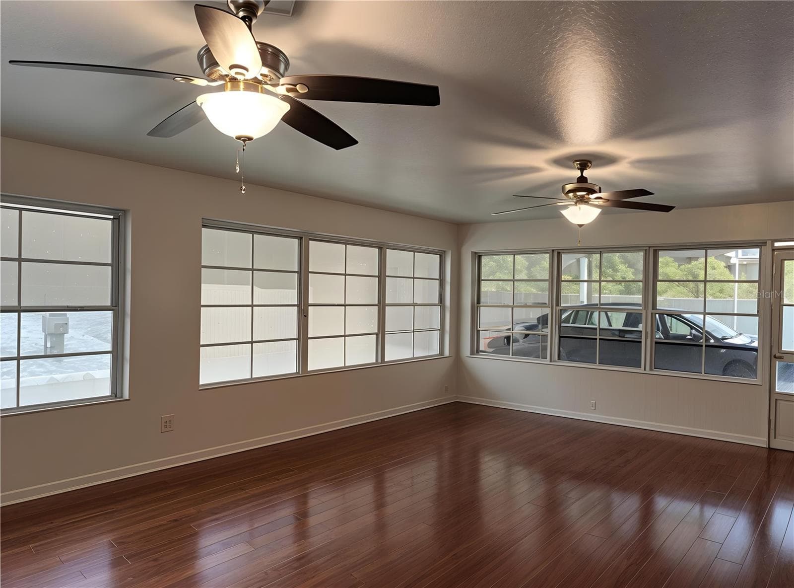Single Family Residence at 912 NE 144TH CT, SILVER SPRINGS, photo 7 of 17
