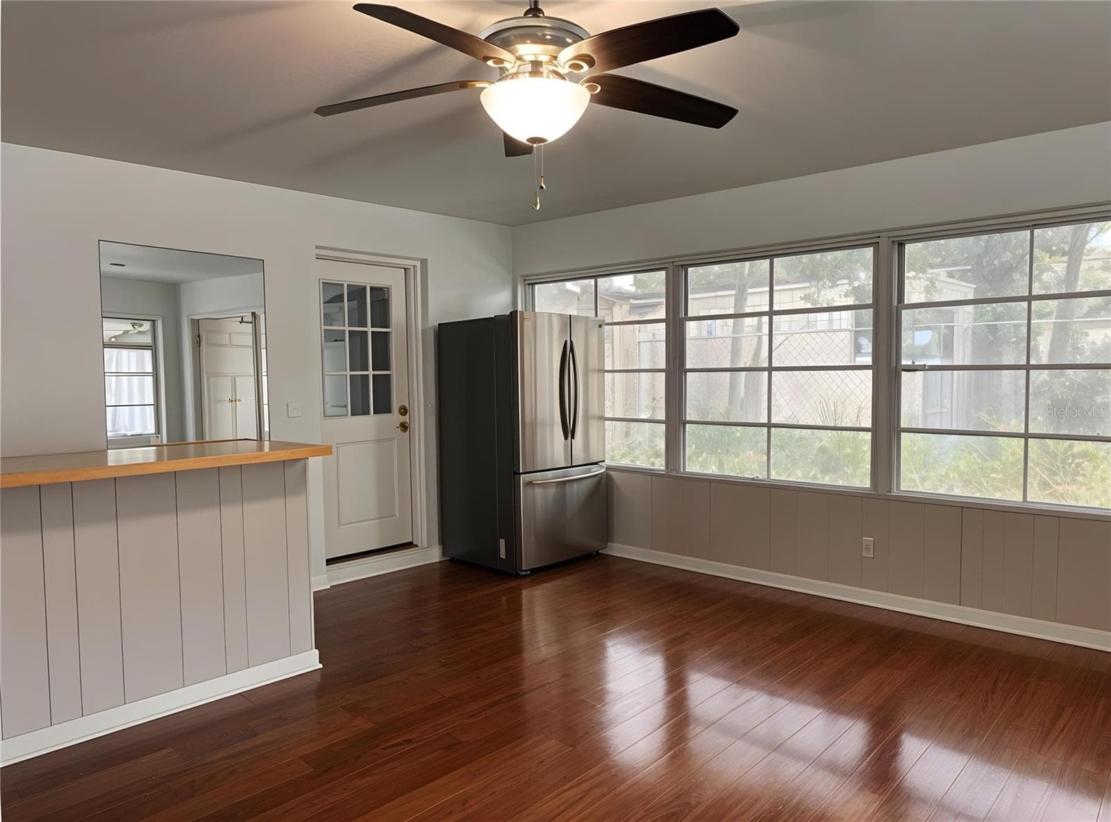 Single Family Residence at 912 NE 144TH CT, SILVER SPRINGS, photo 8 of 17