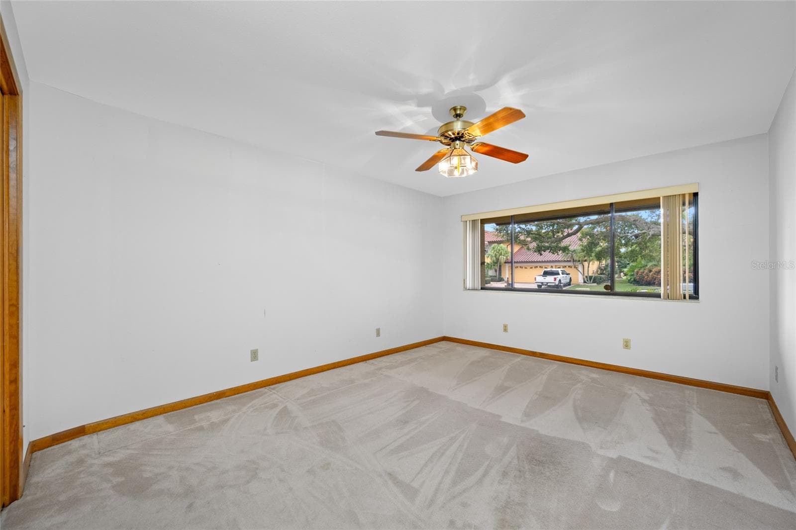 Guest bedroom front of home - 9807 COMPASS POINT WAY, TAMPA