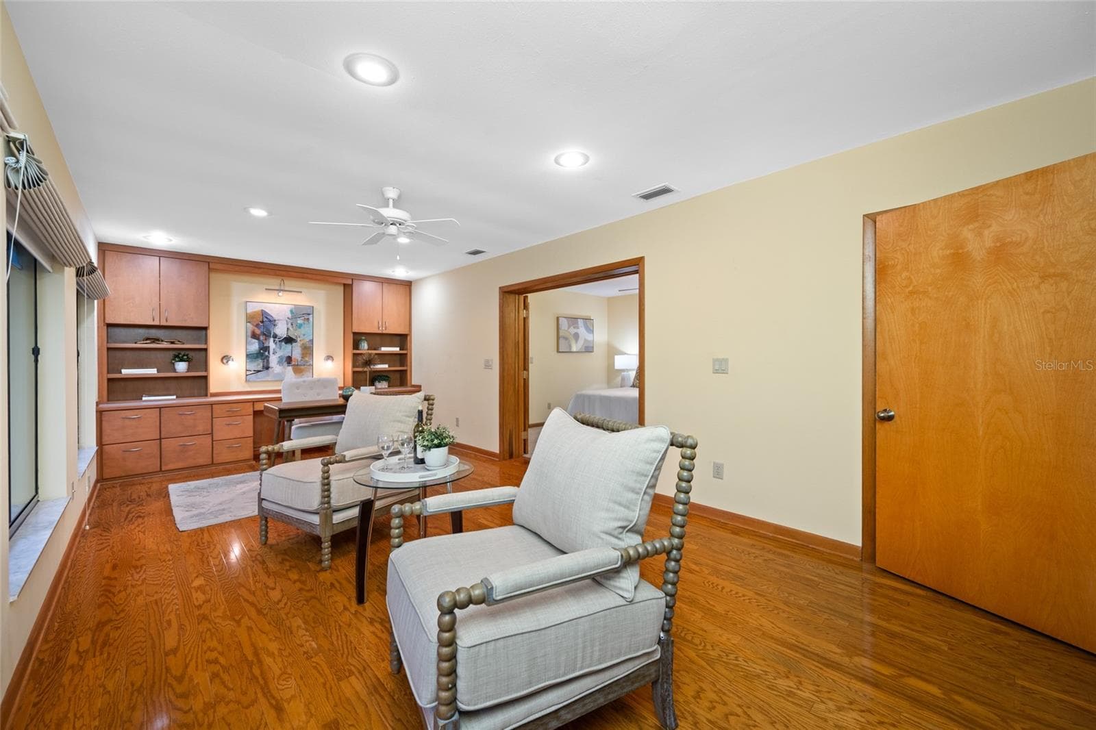 Bonus room with custom built-in desk and filing cabinets - 9807 COMPASS POINT WAY, TAMPA