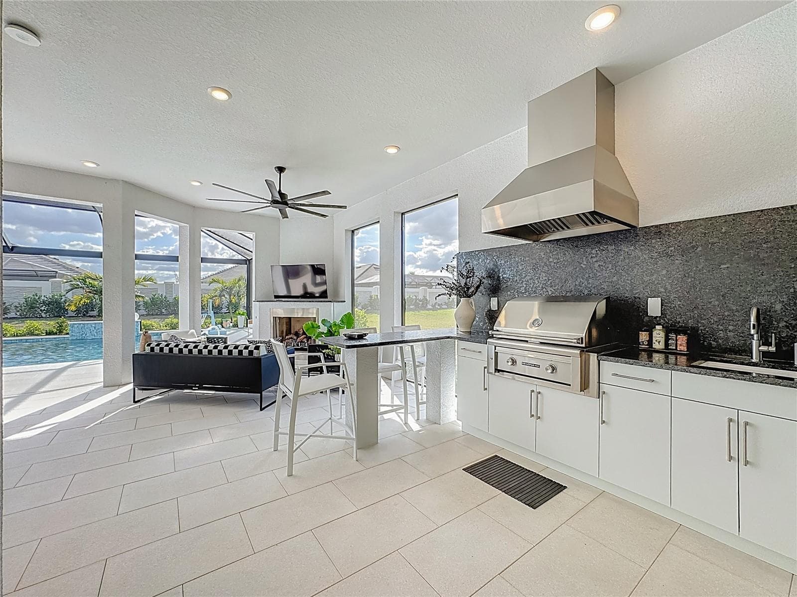 Single Family Residence at 16306 ISOLA PL, LAKEWOOD RANCH, photo 63 of 113